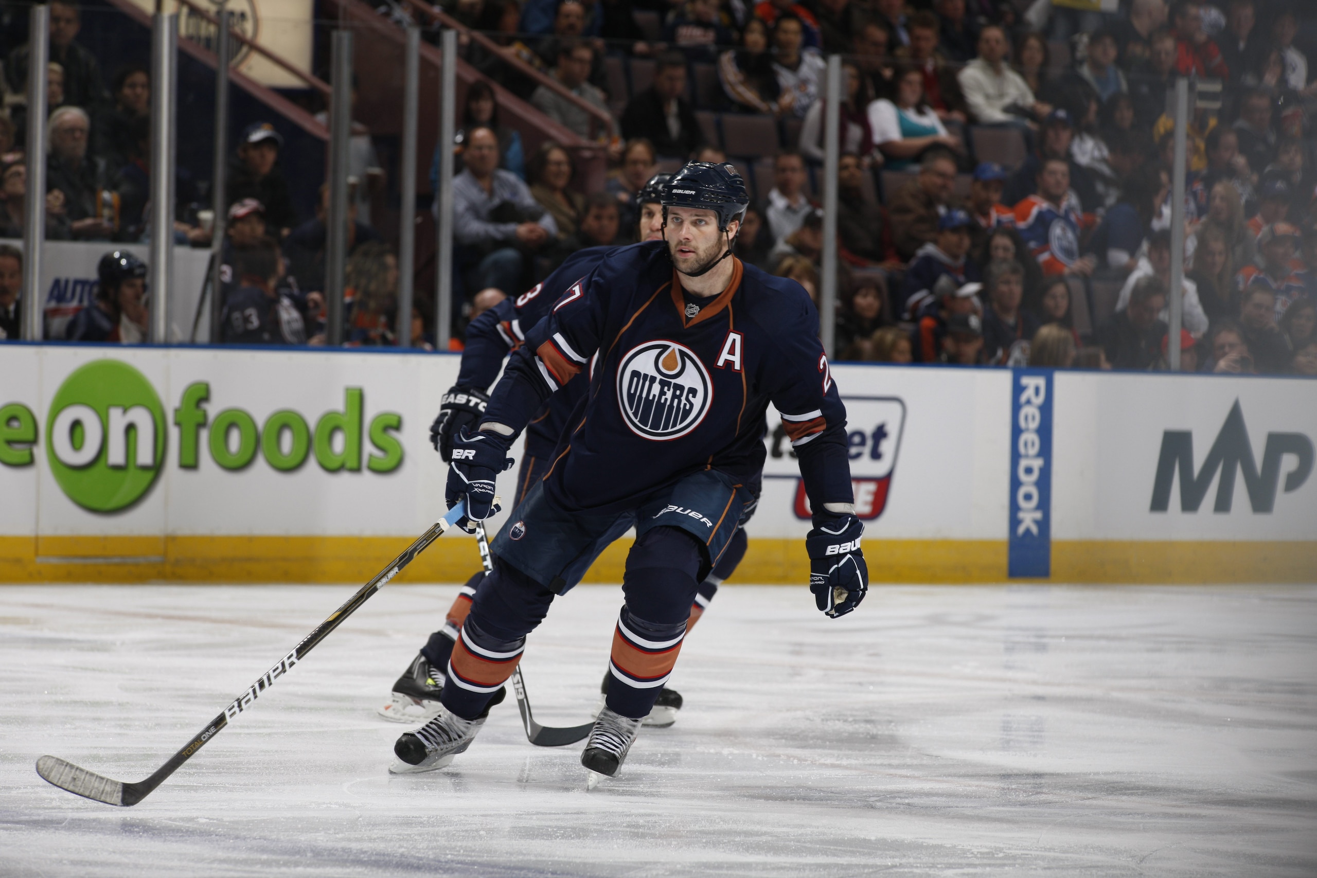EDMONTON, CANADA - DECEMBER 16: Dustin Penner #27 of the Edmonton Oilers skates against the Columbus Blue Jackets on December 16, 2010 at Rexall Place in Edmonton, Alberta, Canada. (Photo by Dale MacMillan/Getty Images) EDMONTON, CANADA - DECEMBER 16: Dustin Penner #27 of the Edmonton Oilers skates against the Columbus Blue Jackets on December 16, 2010 at Rexall Place in Edmonton, Alberta, Canada. (Photo by Dale MacMillan/Getty Images)
