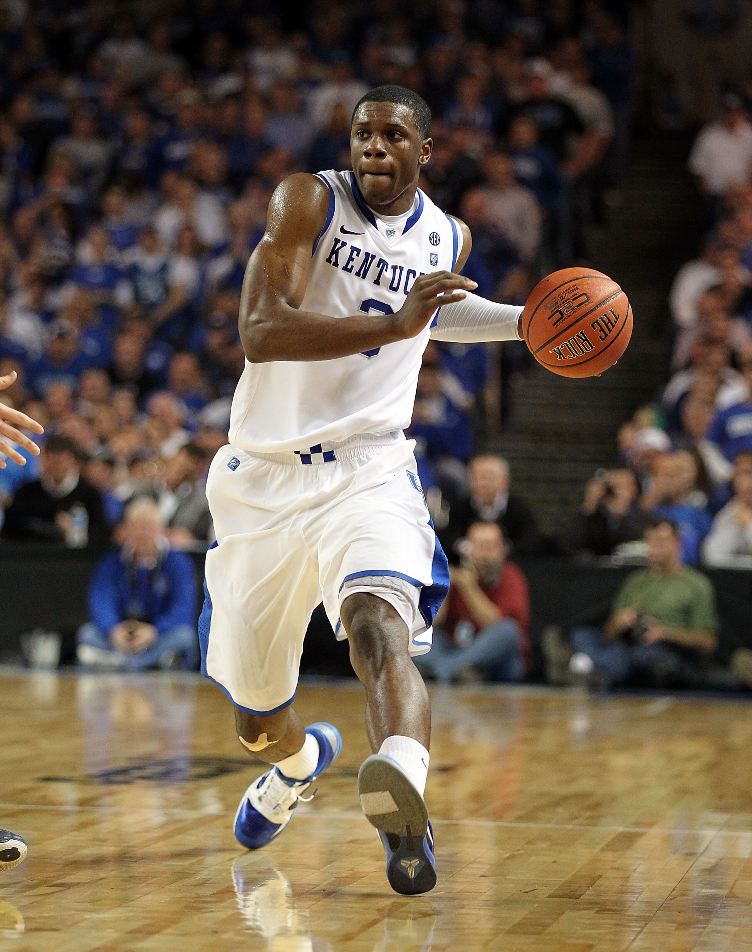LOUISVILLE, KY - DECEMBER 08:  Terrence Jones #3 of the Kentucky Wildcats dribbles the ball during the game against the Notre Dame Fighting Irish in the 2010 DIRECTV SEC/BIG EAST Invitational at Freedom Hall on December 8, 2010 in Louisville, Kentucky.  K