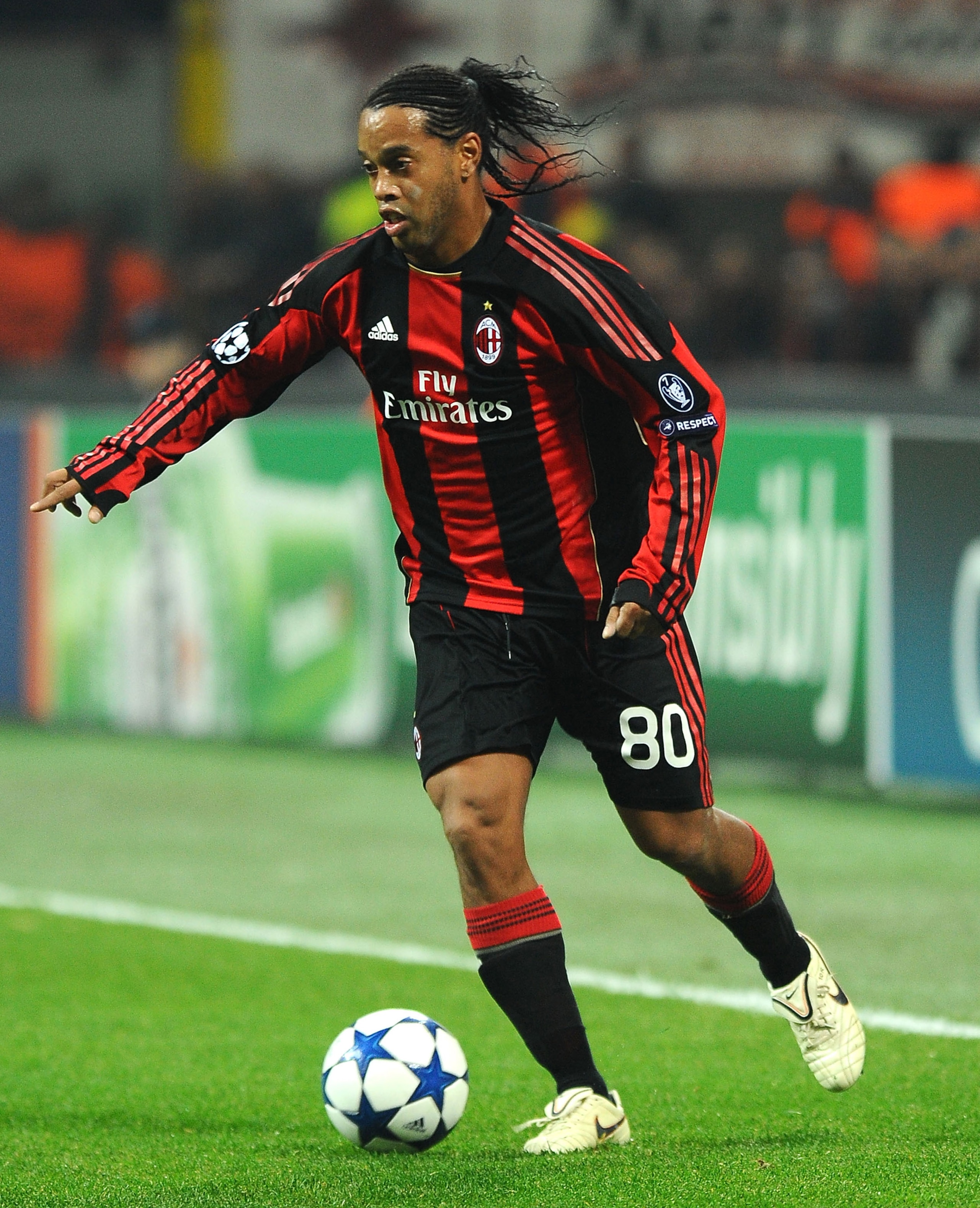 MILAN, ITALY - NOVEMBER 03: Ronaldinho of AC Milan in action during the UEFA Champions League group G match between AC Milan and Real Madrid at Stadio Giuseppe Meazza on November 3, 2010 in Milan, Italy. (Photo by Massimo Cebrelli/Getty Images) MILAN, ITALY - NOVEMBER 03: Ronaldinho of AC Milan in action during the UEFA Champions League group G match between AC Milan and Real Madrid at Stadio Giuseppe Meazza on November 3, 2010 in Milan, Italy. (Photo by Massimo Cebrelli/Getty Images)