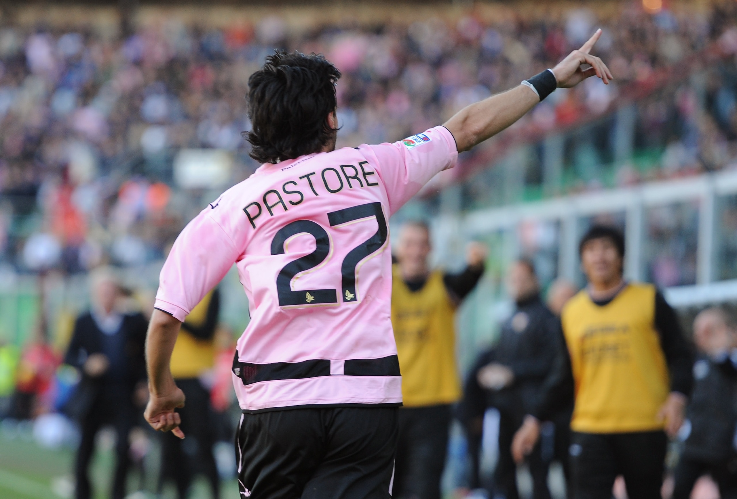 PALERMO, ITALY - NOVEMBER 14: Javier Pastore of Palermo celebrates after scoring the opening goal during the Serie A match between Palermo and Catania at Stadio Renzo Barbera on November 14, 2010 in Palermo, Italy. (Photo by Tullio M. Puglia/Getty Image PALERMO, ITALY - NOVEMBER 14: Javier Pastore of Palermo celebrates after scoring the opening goal during the Serie A match between Palermo and Catania at Stadio Renzo Barbera on November 14, 2010 in Palermo, Italy. (Photo by Tullio M. Puglia/Getty Image