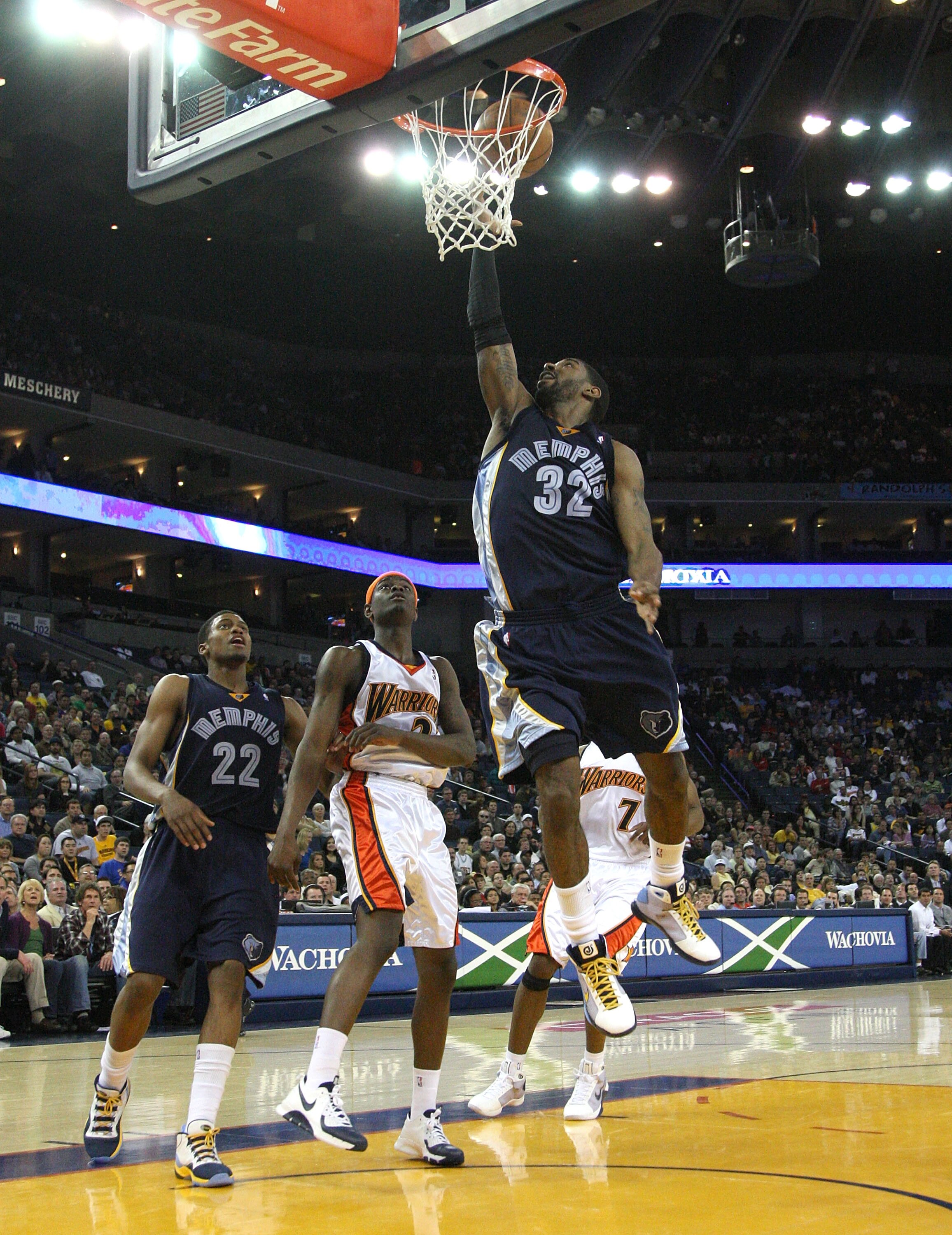 OAKLAND, CA - MARCH 30:  O.J. Mayo #32 of the Memphis Grizzlies shoots Anthony Morrow #22 of the Golden State Warriors during an NBA game on March 30, 2009 at Oracle Arena in Oakland, California. NOTE TO USER: User expressly acknowledges and agrees that,