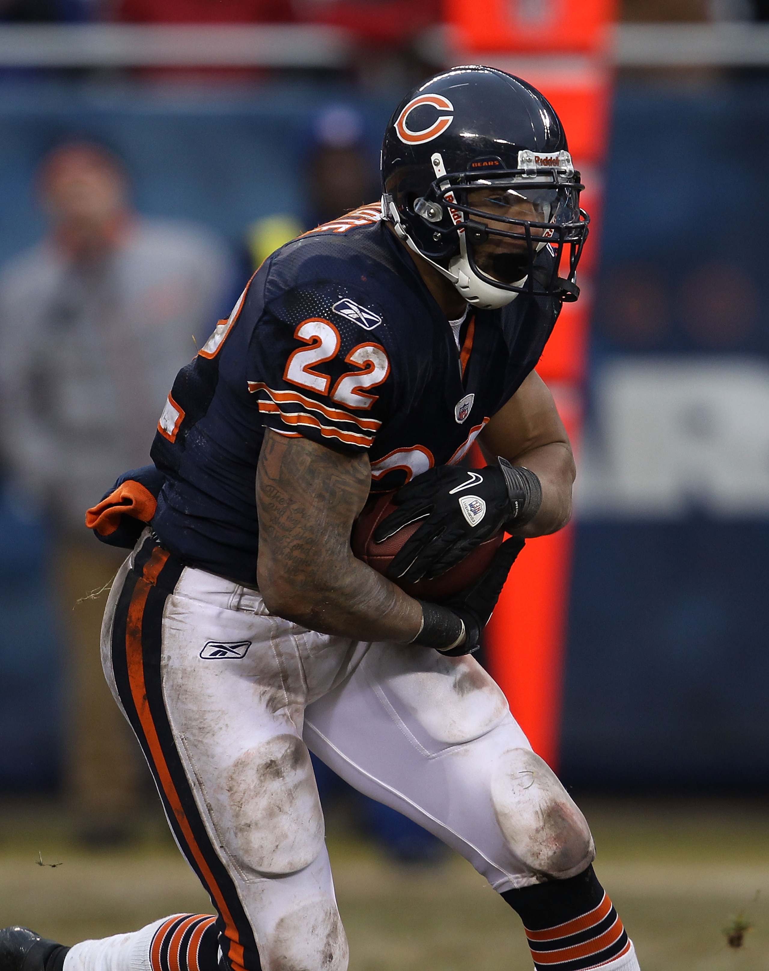 CHICAGO, IL - DECEMBER 26: Matt Forte #22 of the Chicago Bears runs against the New York Jets at Soldier Field on December 26, 2010 in Chicago, Illinois. The Bears defeated the Jets 38-34. (Photo by Jonathan Daniel/Getty Images) CHICAGO, IL - DECEMBER 26: Matt Forte #22 of the Chicago Bears runs against the New York Jets at Soldier Field on December 26, 2010 in Chicago, Illinois. The Bears defeated the Jets 38-34. (Photo by Jonathan Daniel/Getty Images)