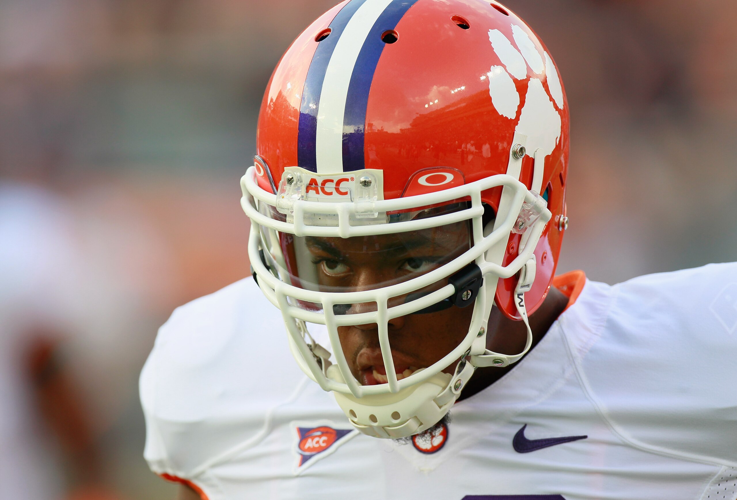 AUBURN, AL - SEPTEMBER 18:  Da'Quan Bowers #93 of the Clemson Tigers against the Auburn Tigers at Jordan-Hare Stadium on September 18, 2010 in Auburn, Alabama.  (Photo by Kevin C. Cox/Getty Images)