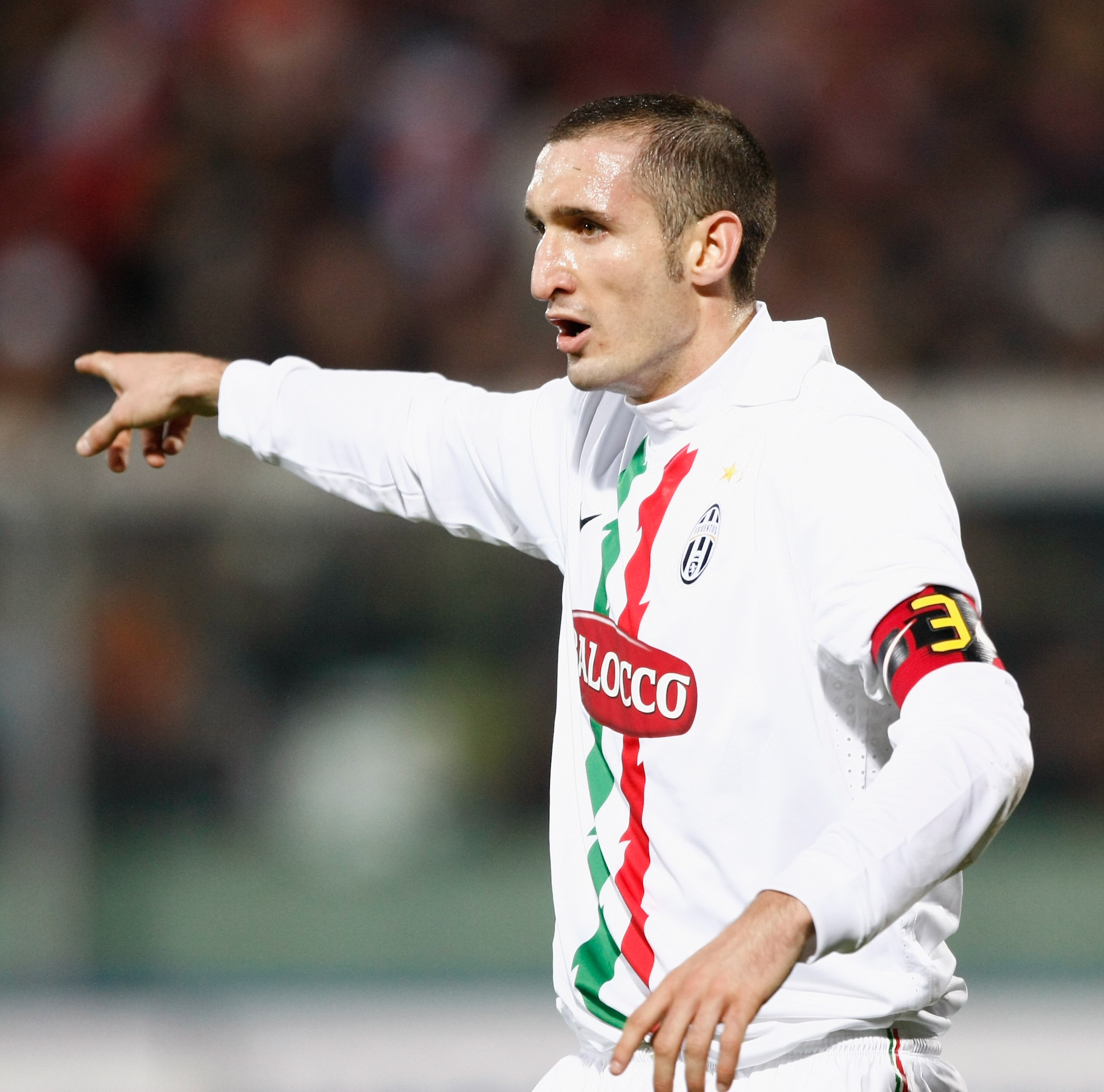 CATANIA, ITALY - DECEMBER 05:  Giorgio Chiellini of Juventus during the Serie A match between Catania and Juventus at Stadio Angelo Massimino on December 5, 2010 in Catania, Italy.  (Photo by Maurizio Lagana/Getty Images)