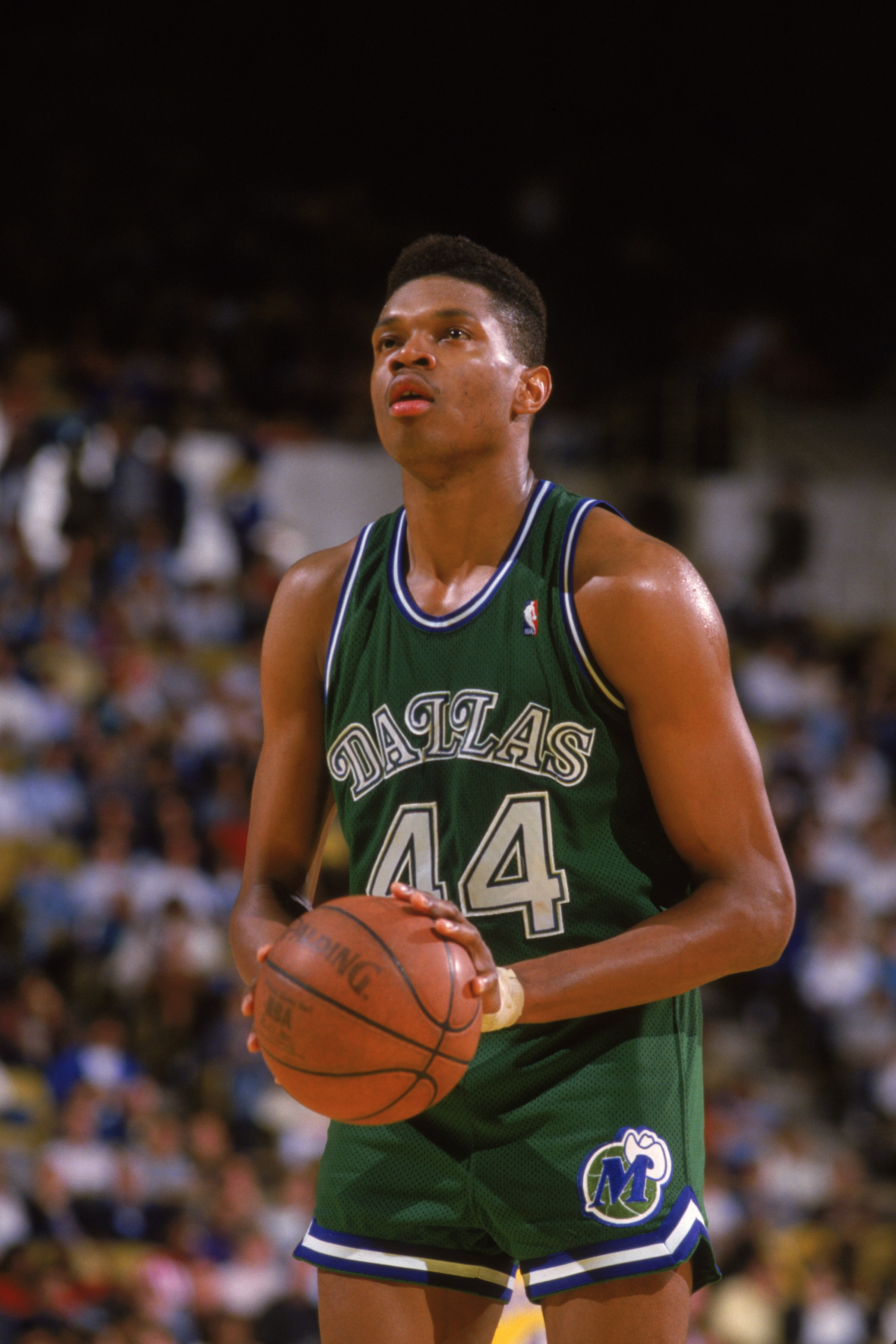 LOS ANGELES - 1987:  Sam Perkins #44 of the Dallas Mavericks shoots a free throw during the NBA game against the Los Angeles Lakers at the Great Western Forum in Los Angeles, California in 1987. NOTE TO USER: User expressly acknowledges and agrees that, b