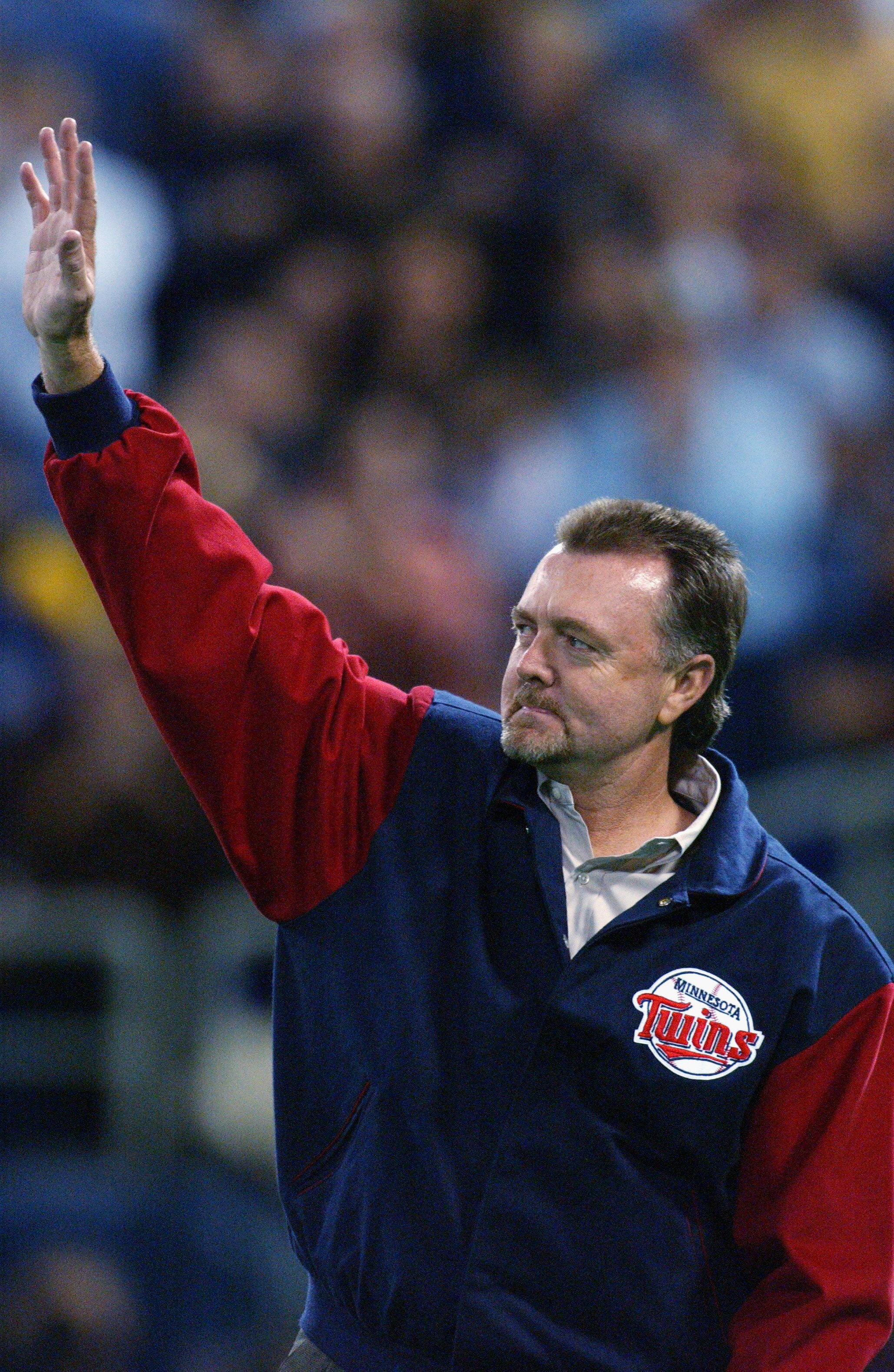 MINNEAPOLIS, MN - OCTOBER 8:  Former Minnesota Twins star Bert Blyleven acknowledges the crowd before throwiong out one of the ceremonial first pitches before game one of the American League Championship Series October 8, 2002 at the Hubert H Humphrey Dom