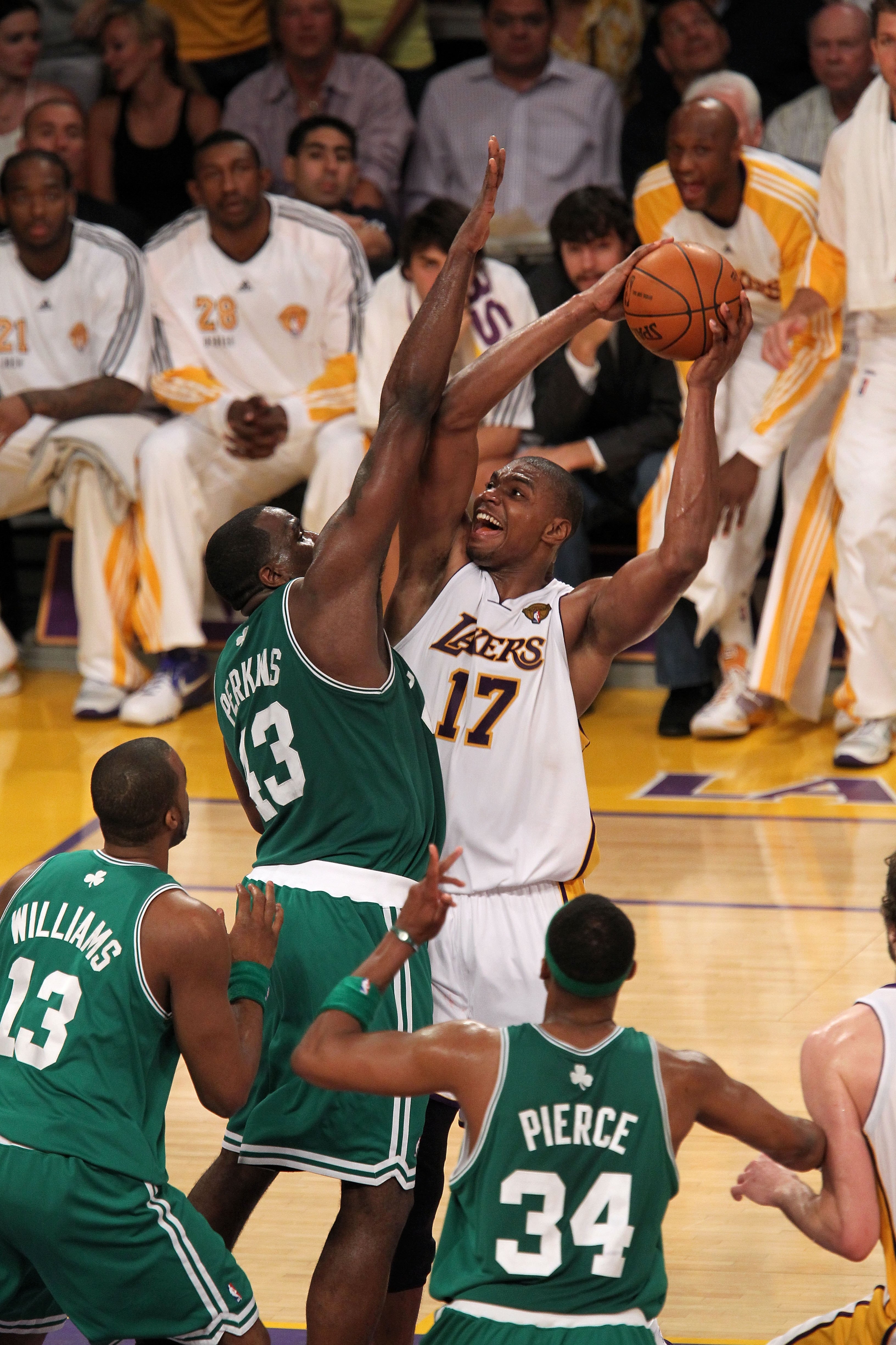 LOS ANGELES, CA - JUNE 06:  Andrew Bynum #17 of the Los Angeles Lakers attempts a shot against Kendrick Perkins #43 of the Boston Celtics in Game Two of the 2010 NBA Finals at Staples Center on June 6, 2010 in Los Angeles, California. NOTE TO USER: User e