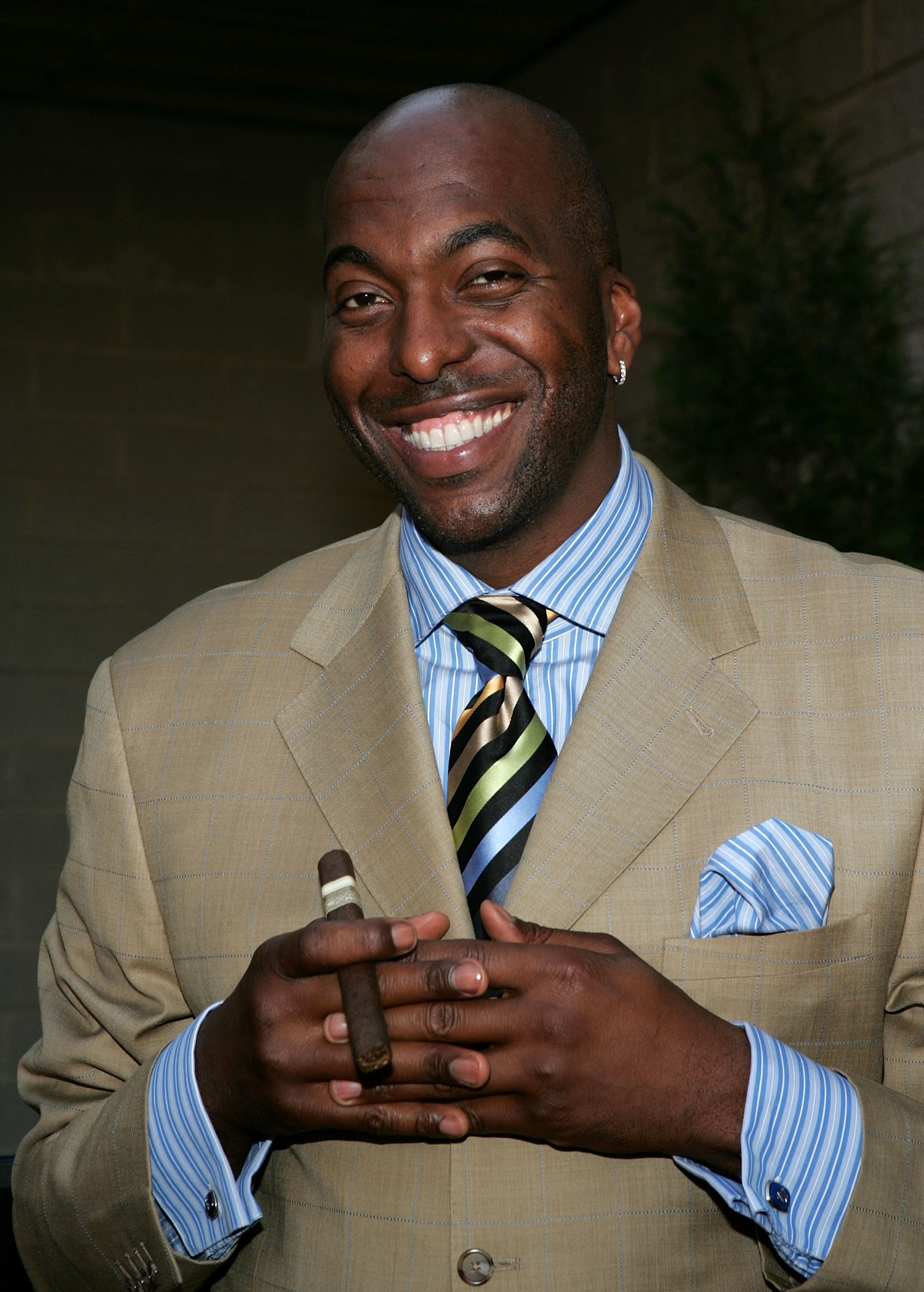 LOUISVILLE, KY - MAY 05:  Former basketball player John Salley attends the Grand Gala Hilton VIP reception held at the Muhammad Ali Center on May 5, 2006 in Louisville, Kentucky.  (Photo by Paul Hawthorne/Getty Images)