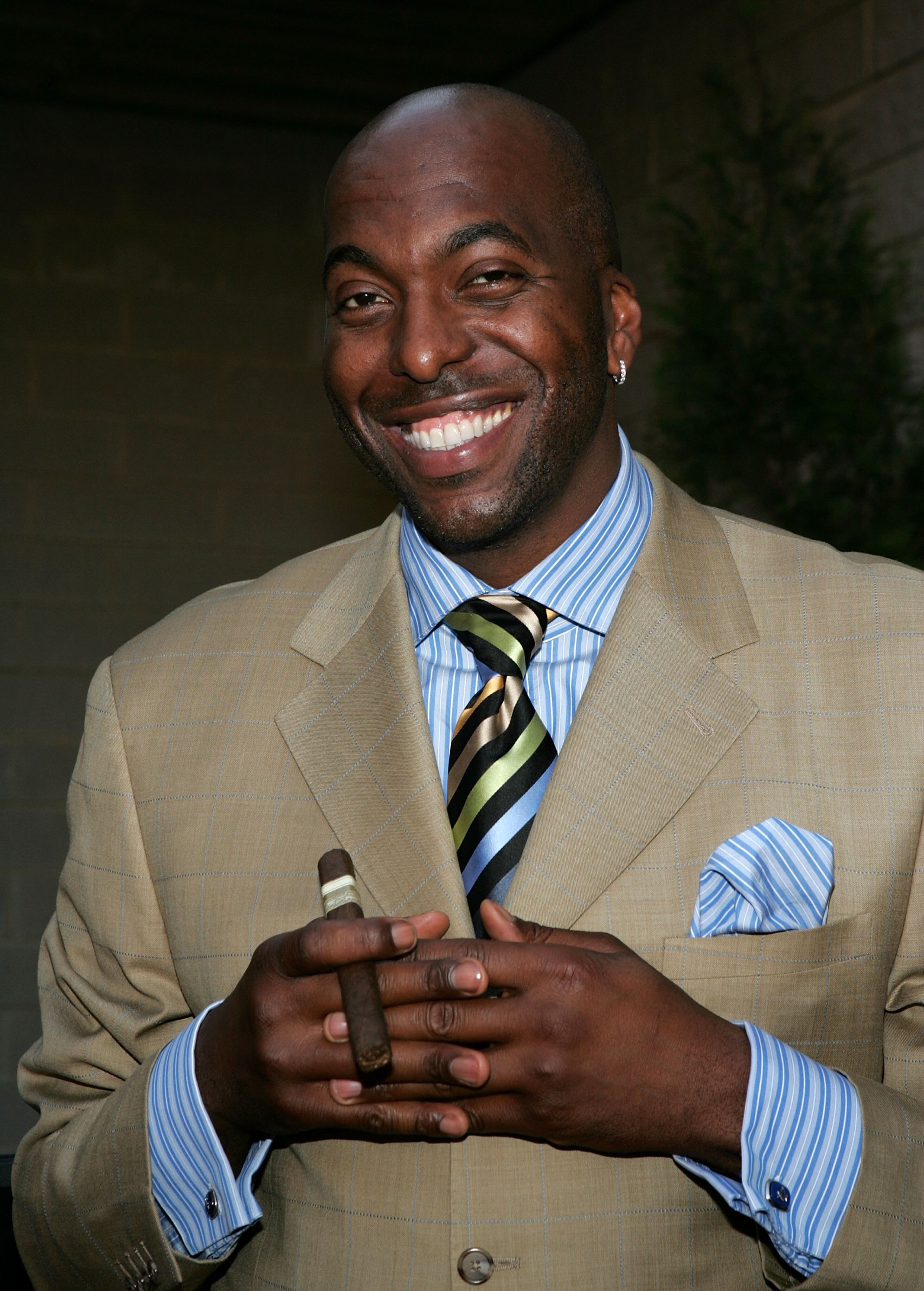 LOUISVILLE, KY - MAY 05:  Former basketball player John Salley attends the Grand Gala Hilton VIP reception held at the Muhammad Ali Center on May 5, 2006 in Louisville, Kentucky.  (Photo by Paul Hawthorne/Getty Images)