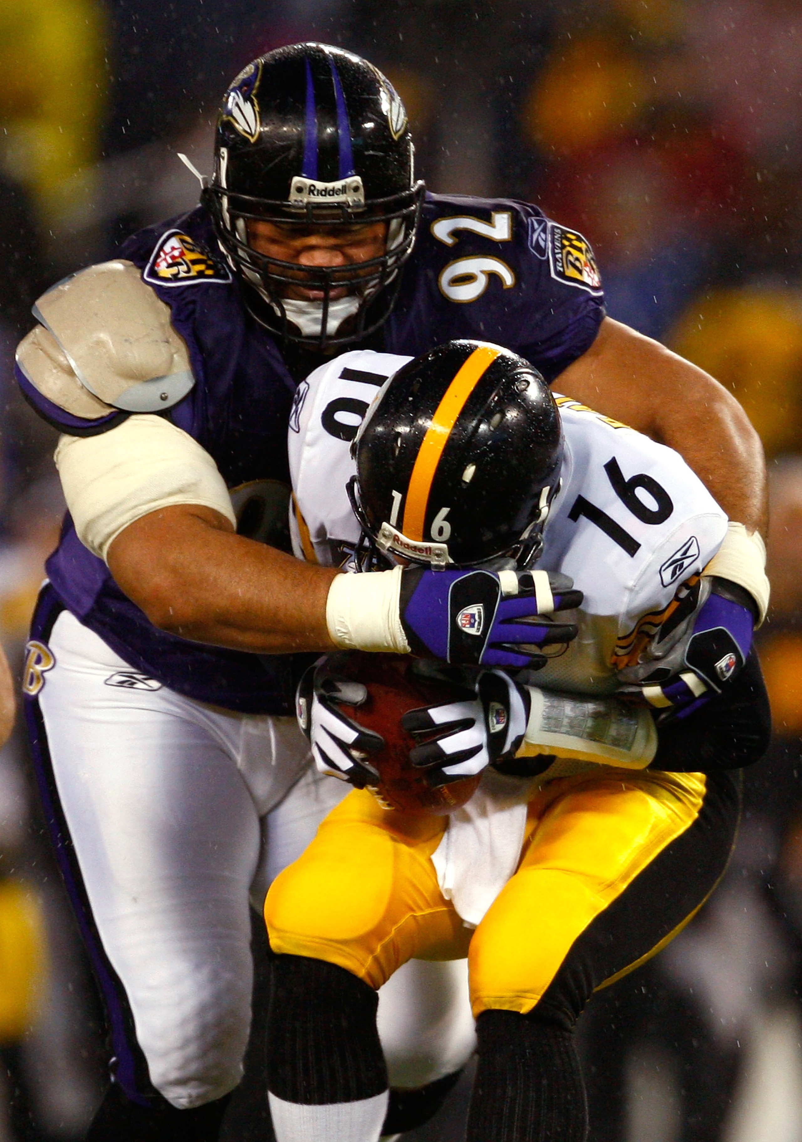 BALTIMORE - DECEMBER 30:  Haloti Ngata #92 of the Baltimore Ravens sacks quarterback Charlie Batch #16 of  the Pittsburgh Steelers during the game at M&T Bank Stadium December 30, 2007 in Baltimore, Maryland.  (Photo by Jamie Squire/Getty Images)