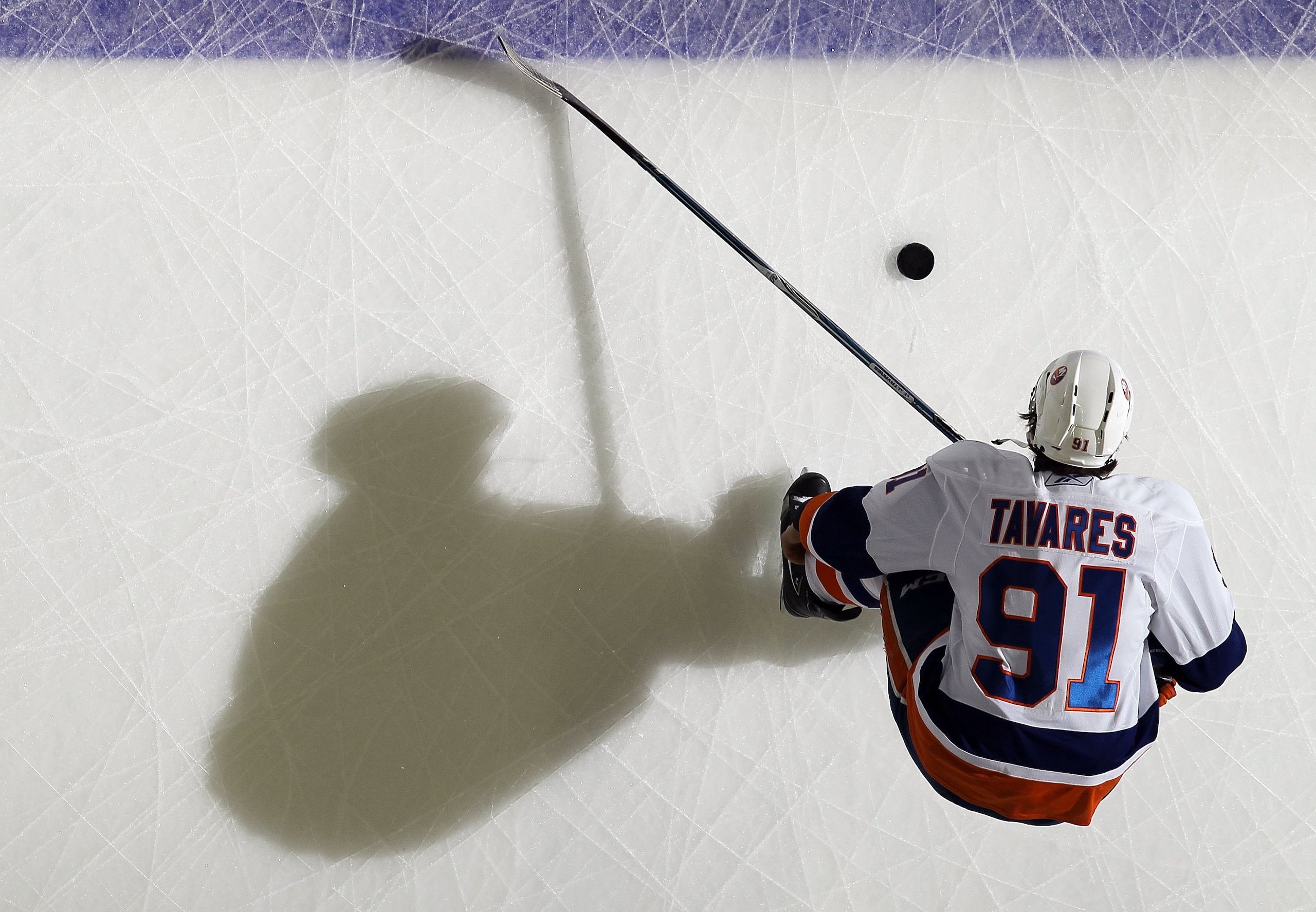 NEWARK, NJ - DECEMBER 23:  John Tavares #91 of the New York Islanders warms up before playing against the New Jersey Devils at the Prudential Center on December 23, 2010 in Newark, New Jersey.  (Photo by Jim McIsaac/Getty Images)