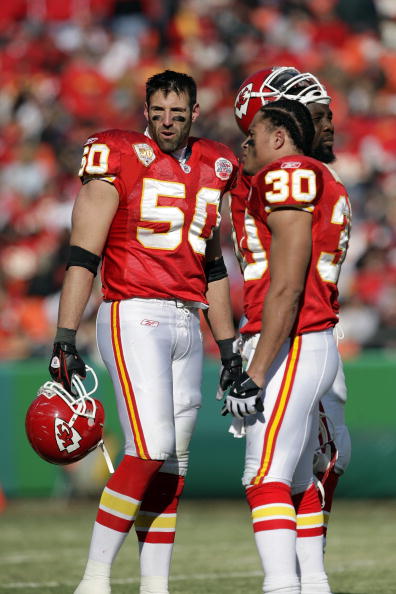 KANSAS CITY, MO - DECEMBER 20:  Mike Vrabel #50 of the Kansas City Chiefs looks on during their NFL game against the Cleveland Browns on December 20, 2009 at Arrowhead Stadium in Kansas City, Missouri. The Browns defeated the Chiefs 41-34. (Photo by Jamie
