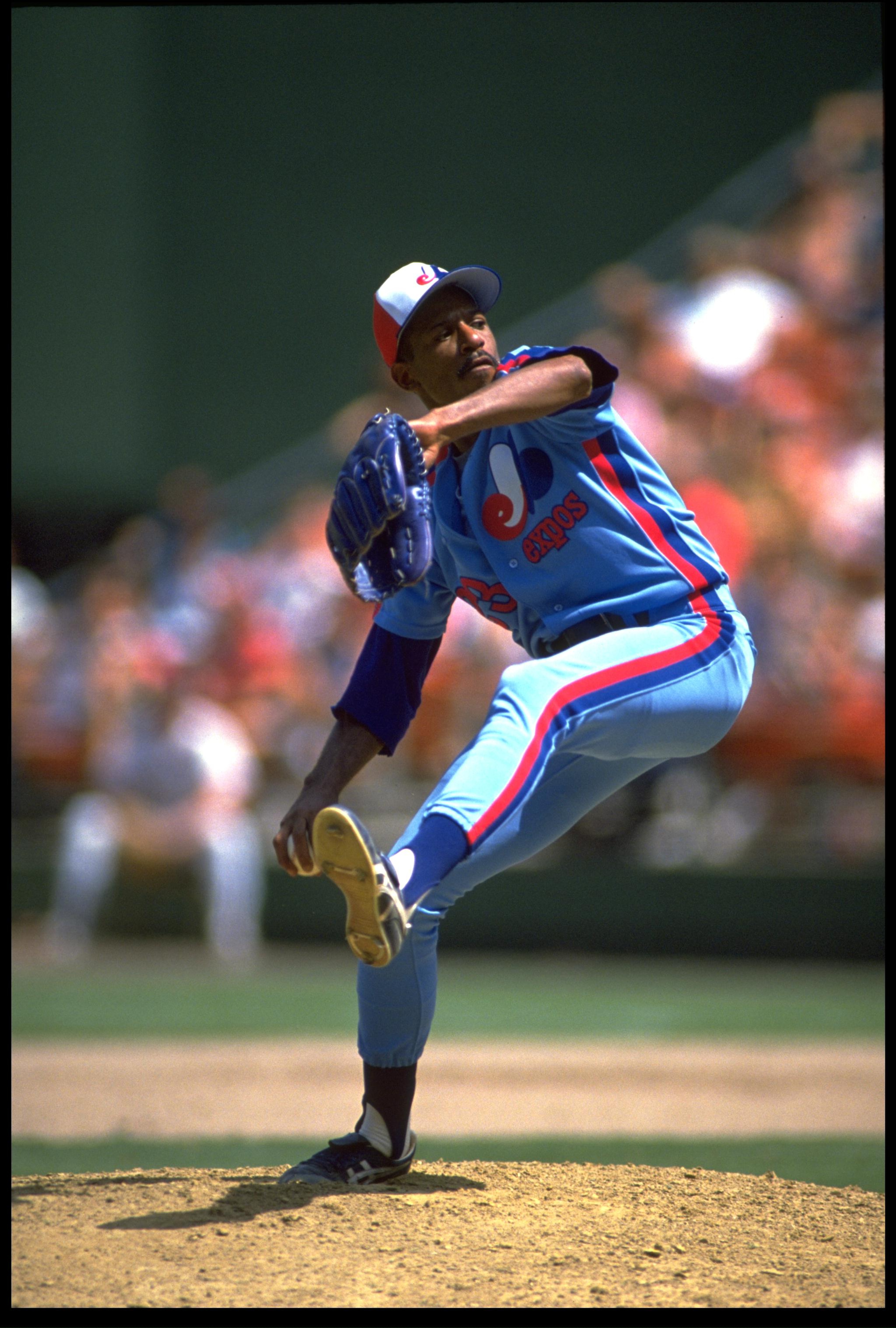 1990:  MONTREAL EXPOS PITCHER OIL CAN BOYD WINDS UP TO PITCH DURING THE EXPOS VERSUS SAN DIEGO PADRES GAME AT JACK MURPHY STADIUM IN SAN DIEGO, CALIFORNIA.  MANDATORY CREDIT:  STEPHEN DUNN/ALLSPORT