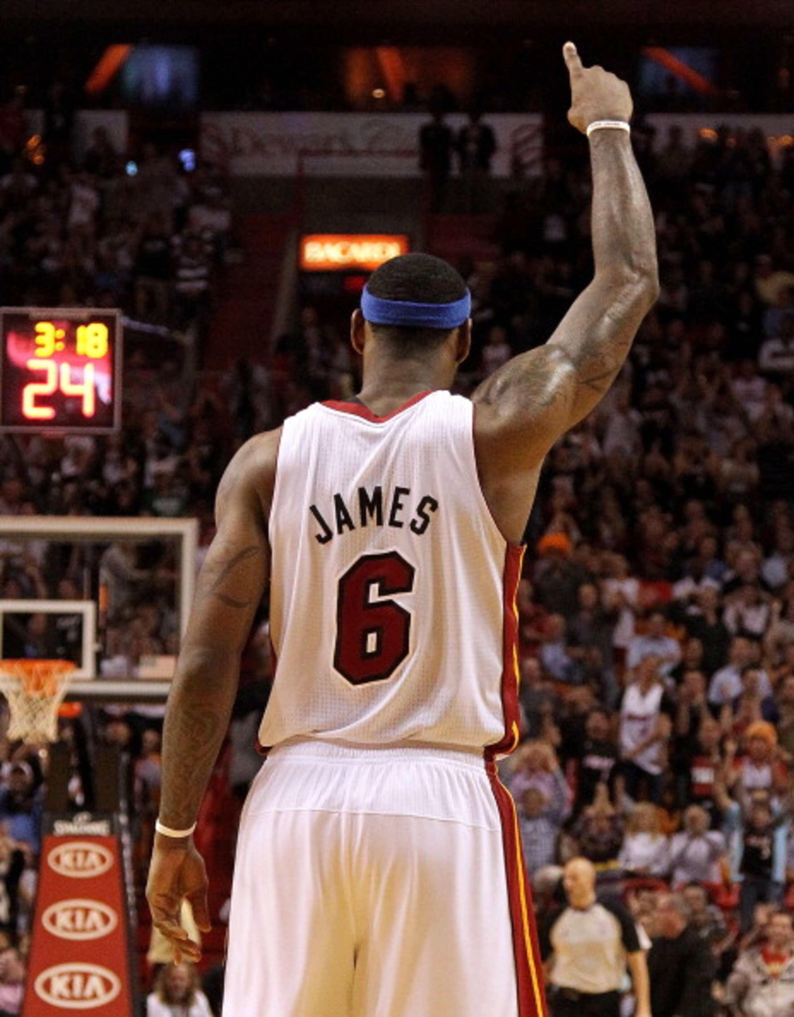 MIAMI, FL - JANUARY 04: LeBron James #6 of the Miami Heat reacts after a shot during a game against the Milwaukee Bucks at American Airlines Arena on January 4, 2011 in Miami, Florida. NOTE TO USER: User expressly acknowledges and agrees that, by downloa MIAMI, FL - JANUARY 04: LeBron James #6 of the Miami Heat reacts after a shot during a game against the Milwaukee Bucks at American Airlines Arena on January 4, 2011 in Miami, Florida. NOTE TO USER: User expressly acknowledges and agrees that, by downloa