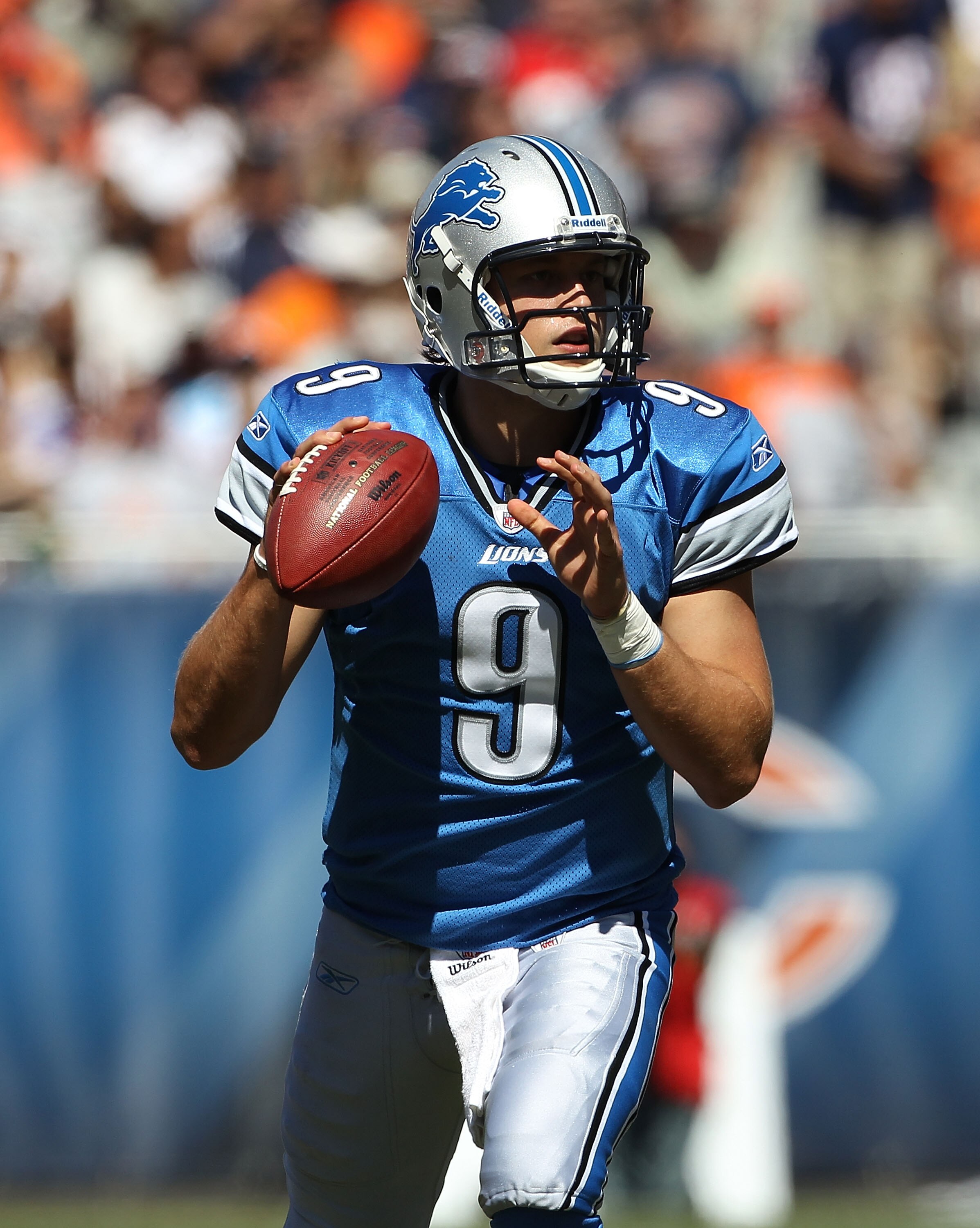 CHICAGO - SEPTEMBER 12: Matthew Stafford #9 of the Detroit Lions looks for receiver against the Chicago Bears during the NFL season opening game at Soldier Field on September 12, 2010 in Chicago, Illinois. The Bears defeated the Lions 19-14. (Photo by Jon