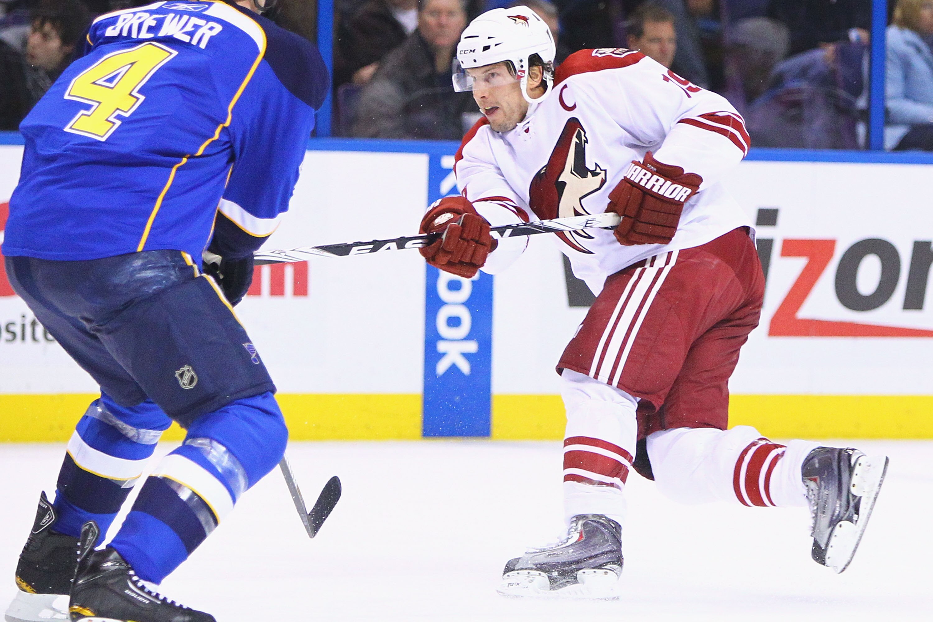 ST. LOUIS, MO - JANUARY 10: Shane Doan #19 of the Phoenix Coyotes takes shot on goal against the St. Louis Blues at the Scottrade Center on January 10, 2011 in St. Louis, Missouri.  (Photo by Dilip Vishwanat/Getty Images)
