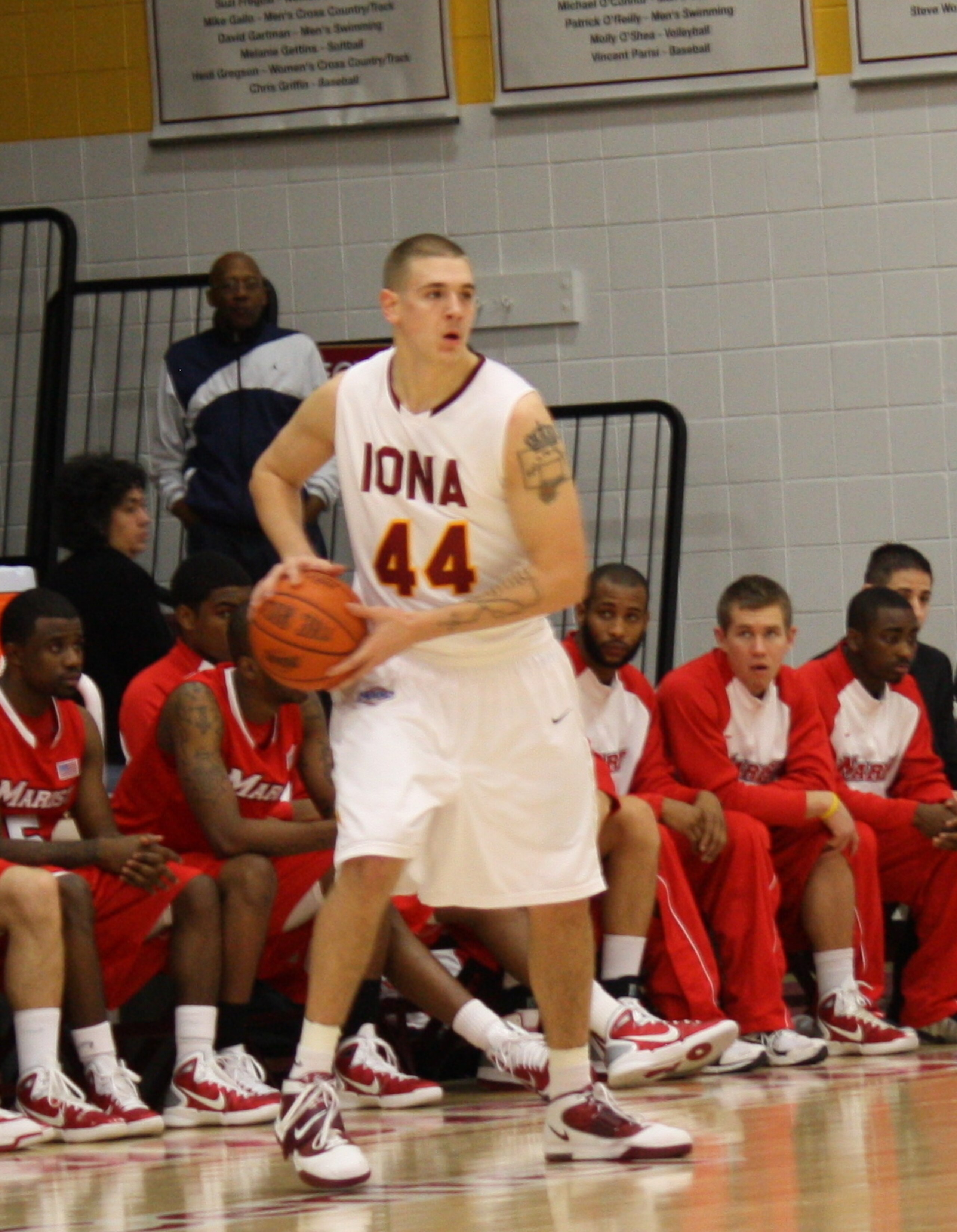 So.Chris Pelcher  gives Gaels rebounding depth