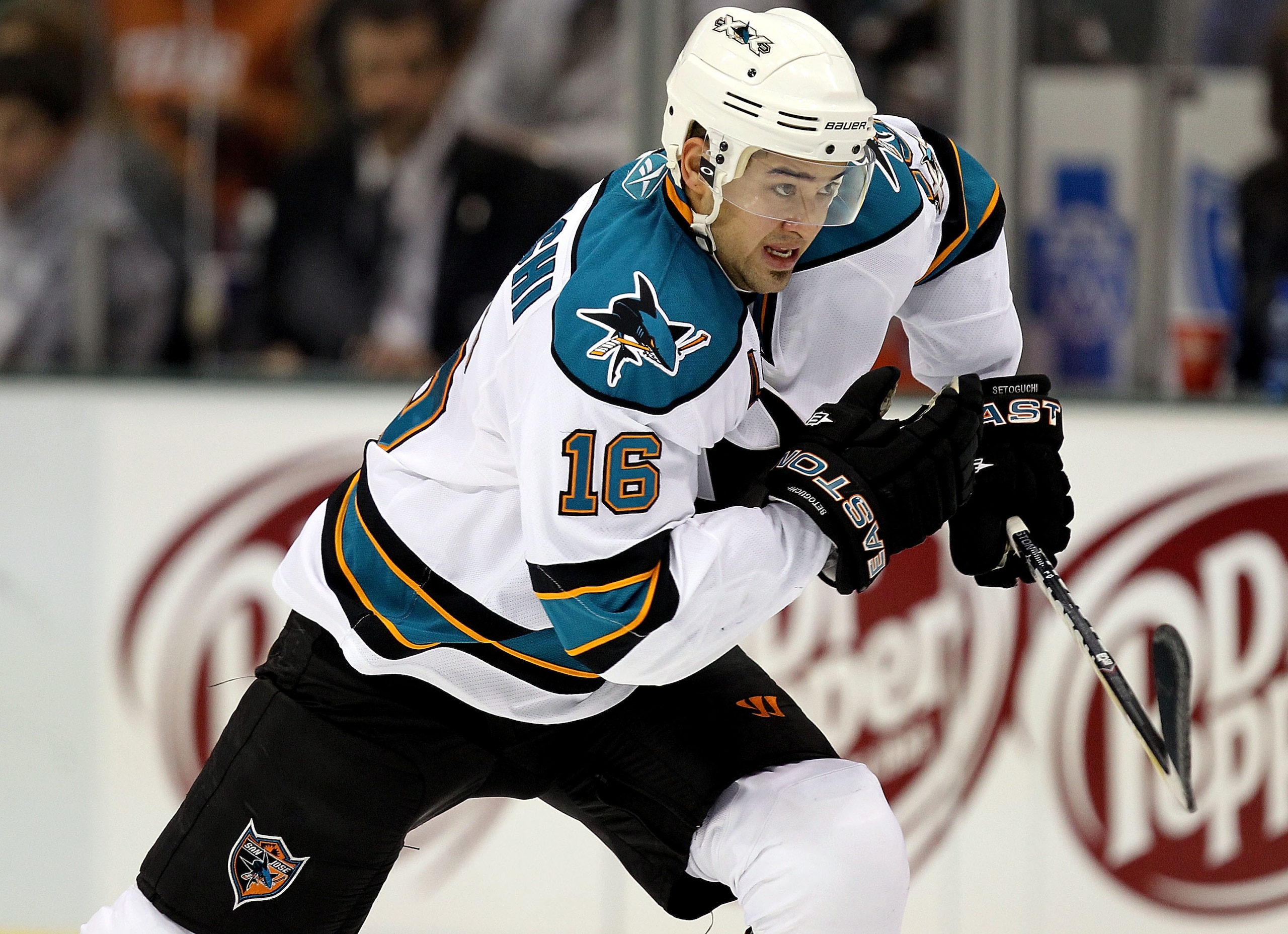 DALLAS, TX - DECEMBER 16:  Right wing Devin Setoguchi #16 of the San Jose Sharks on December 16, 2010 in Dallas, Texas.  (Photo by Ronald Martinez/Getty Images)