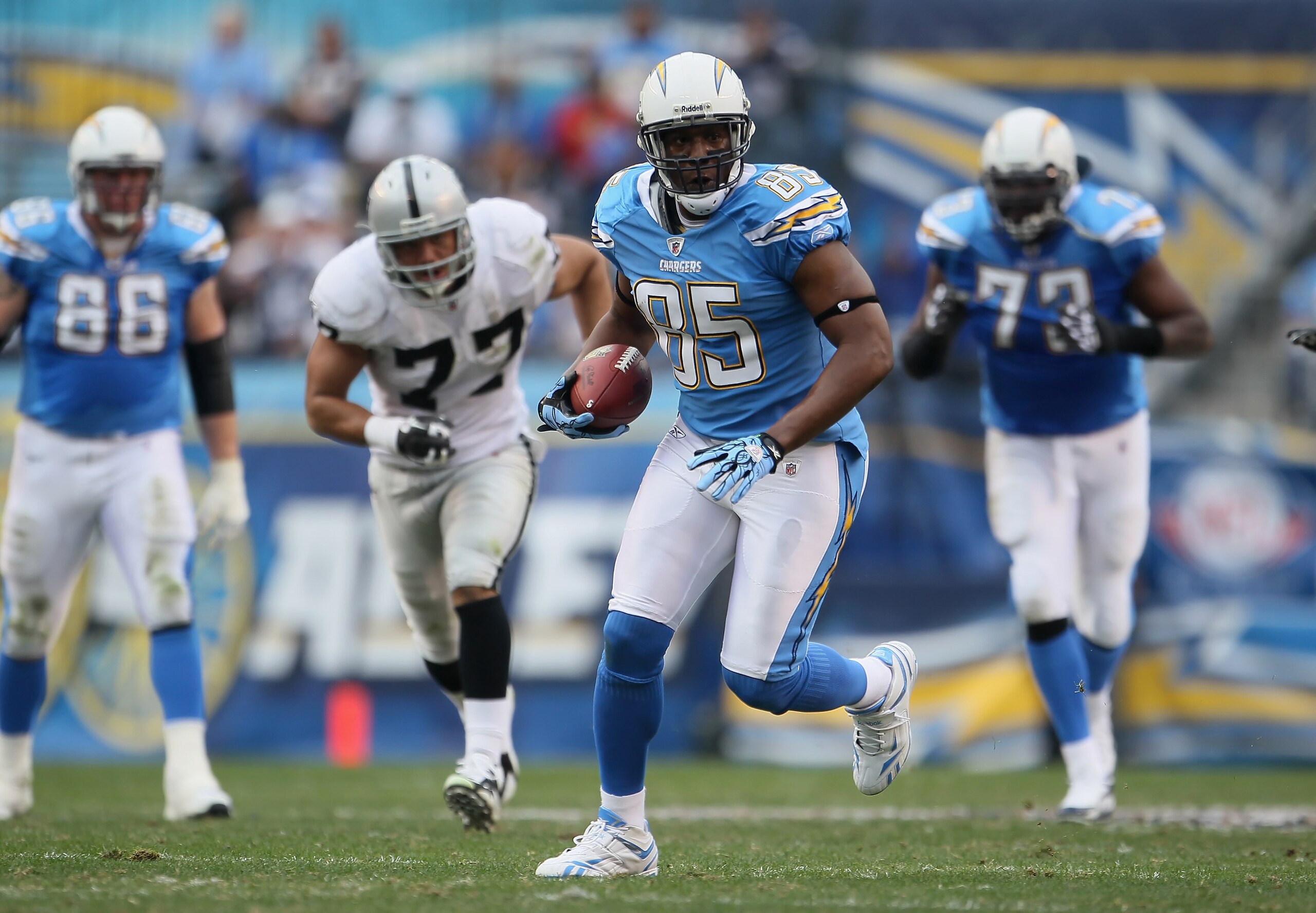 SAN DIEGO - DECEMBER 05:  Tight end Antonio Gates #85 of the San Diego Chargers carries the ball in the fourth quarter against the Oakland Raiders at Qualcomm Stadium on December 5, 2010 in San Diego, California. The Raiders defeated the Chargers 28-13.