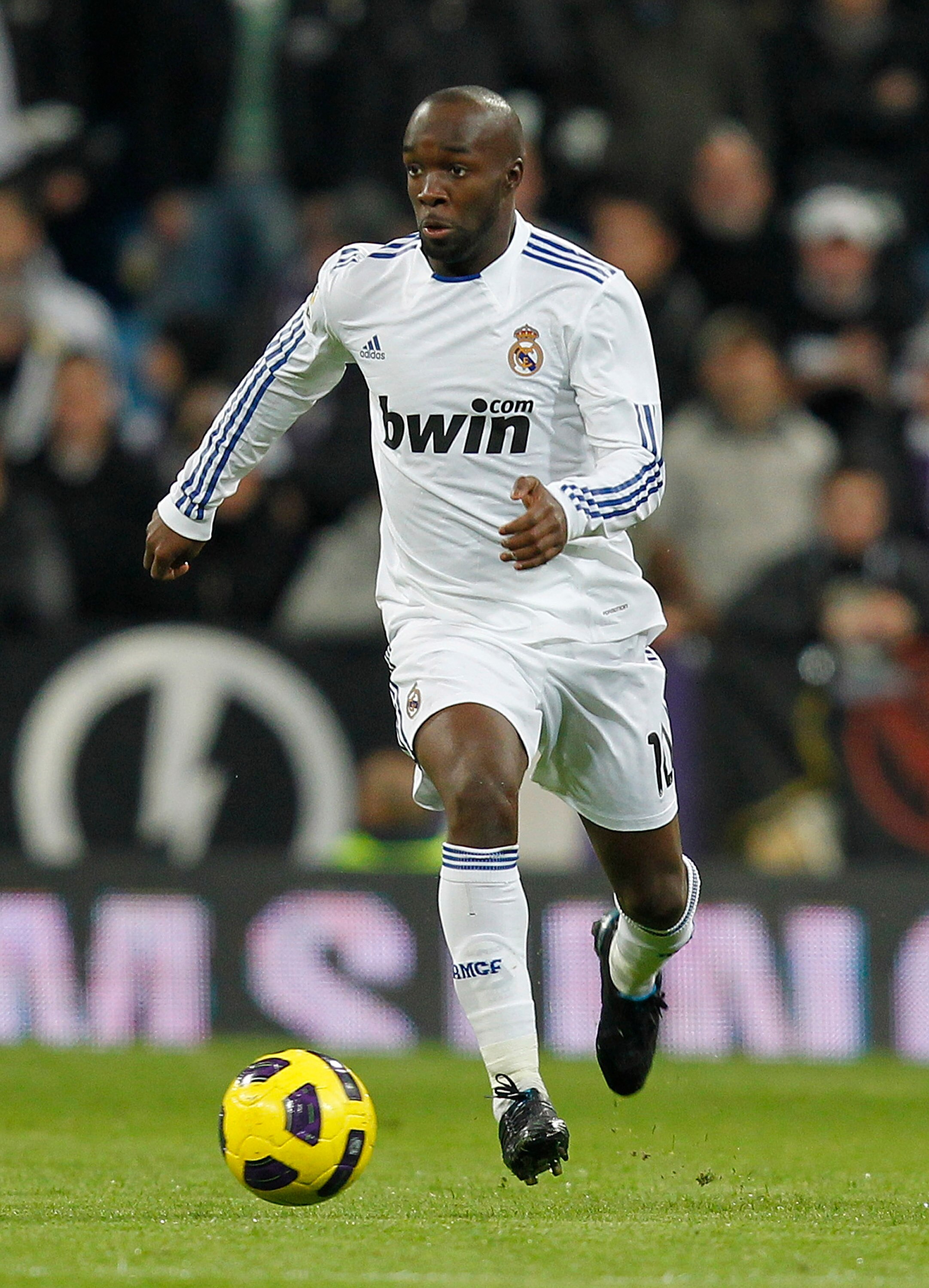 MADRID, SPAIN - DECEMBER 19:  Lass Diarra of Real Madrid in action during the La Liga match between Real Madrid and Sevilla at Estadio Santiago Bernabeu on December 19, 2010 in Madrid, Spain. Real Madrid won the match 1-0.  (Photo by Angel Martinez/Getty