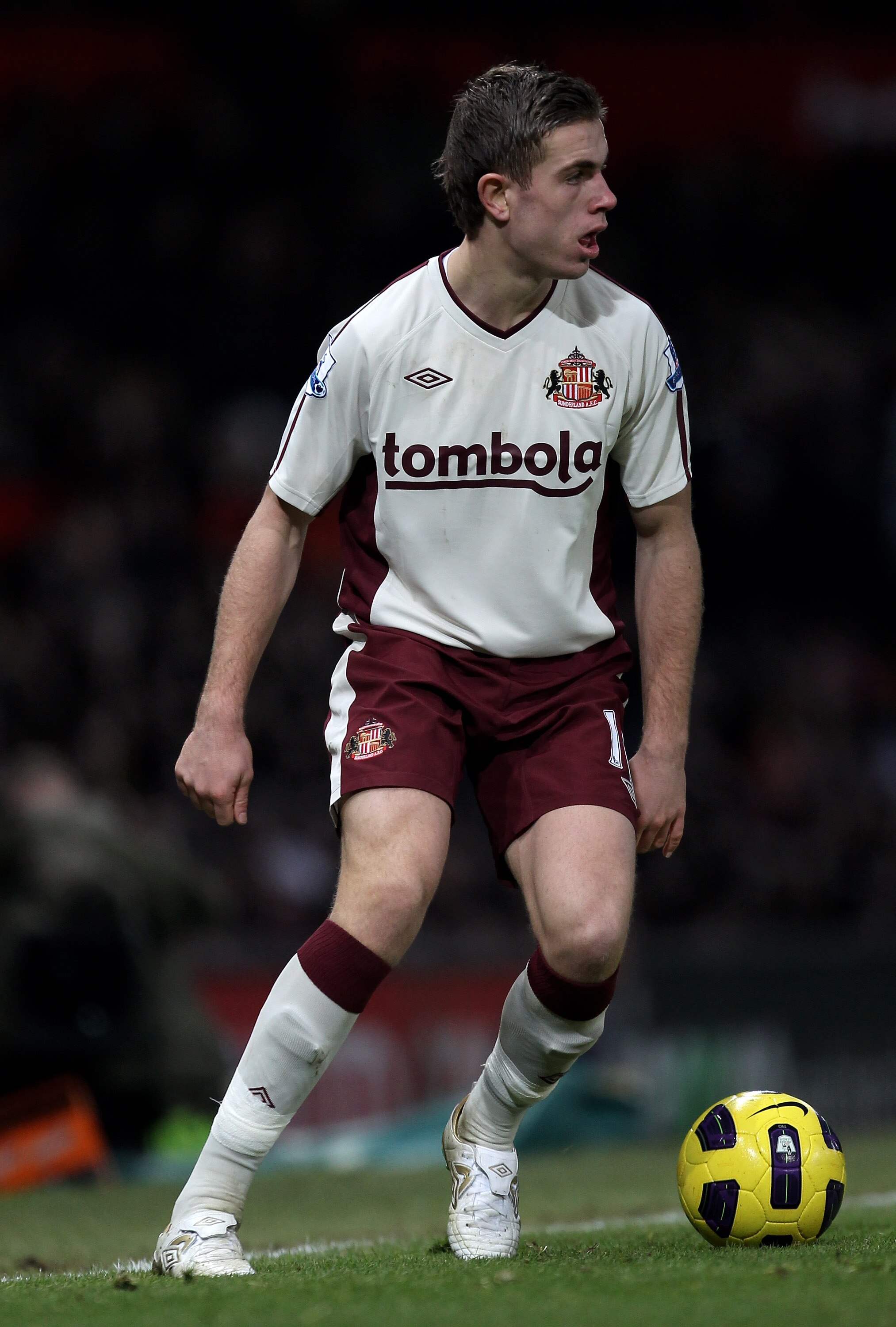 MANCHESTER, ENGLAND - DECEMBER 26:  Jordan Henderson of Sunderland in action during the Barclays Premier League match between Manchester United and Sunderland at Old Trafford on December 26, 2010 in Manchester, England.  (Photo by Ian Walton/Getty Images)