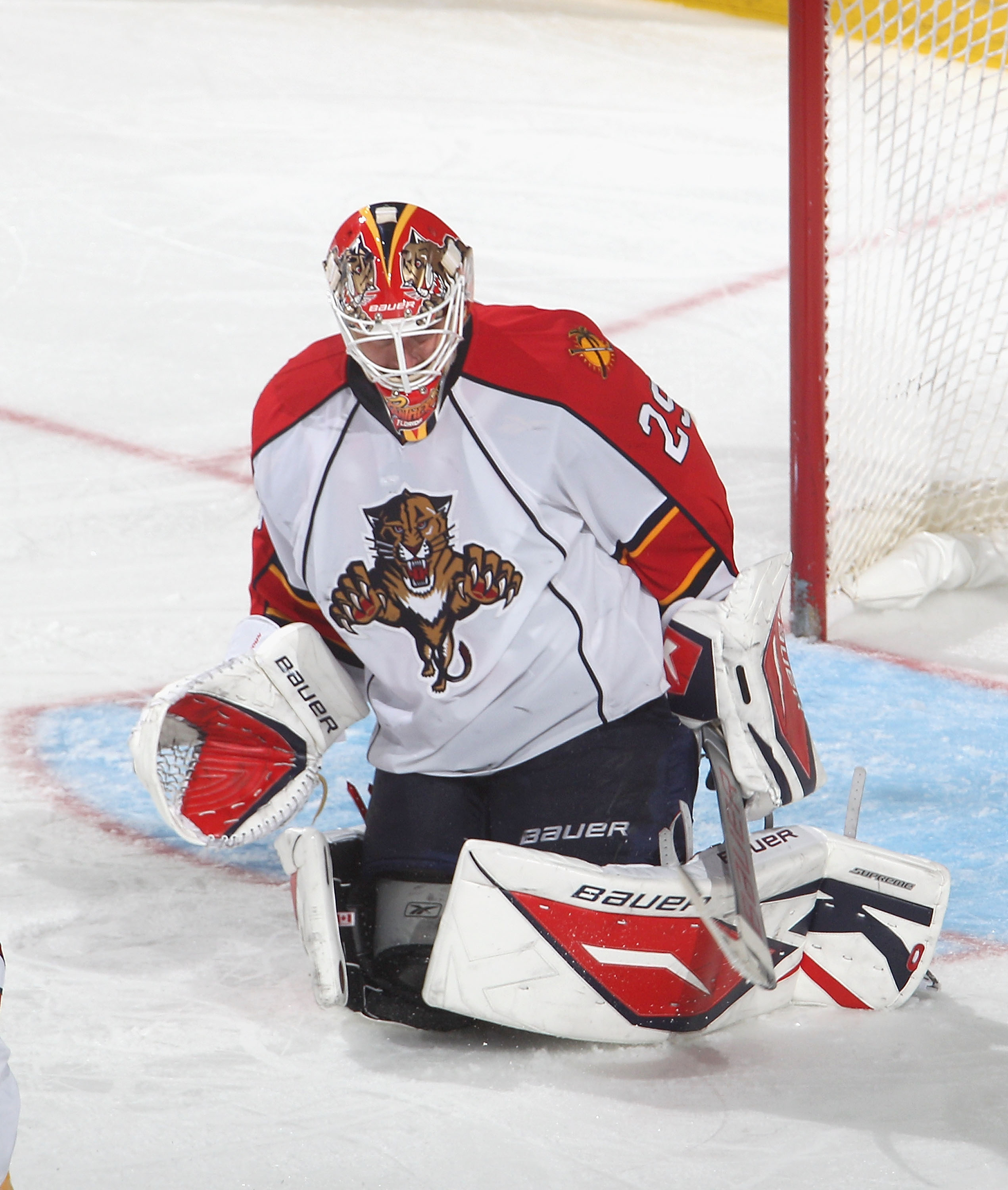 BUFFALO, NY - DECEMBER 23:  Tomas Vokoun #29 of the Florida Panthers makes a save against the Buffalo Sabres  at HSBC Arena on December 23, 2010 in Buffalo, New York. Florida won 4-3.  (Photo by Rick Stewart/Getty Images)