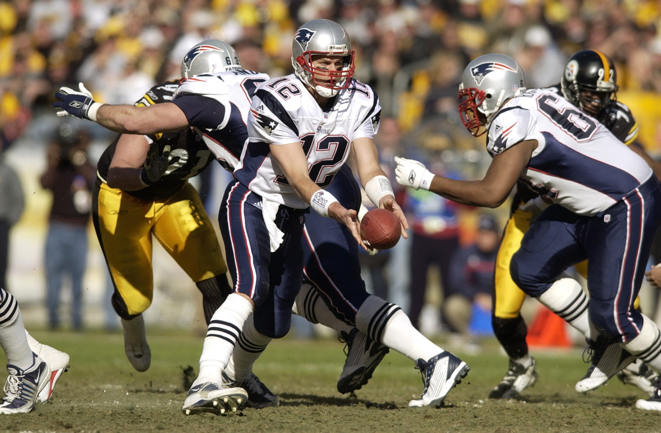 27 Jan 2002 : Quarterback Tom Brady #12 of the New England Patriots carries the ball against the Pittsburgh Steelers during the AFC Championship Game at Heinz Field in Pittsburgh, Pennsylvania. The Patriots won 24-17. DIGITAL IMAGE. Mandatory Credit: Ezra