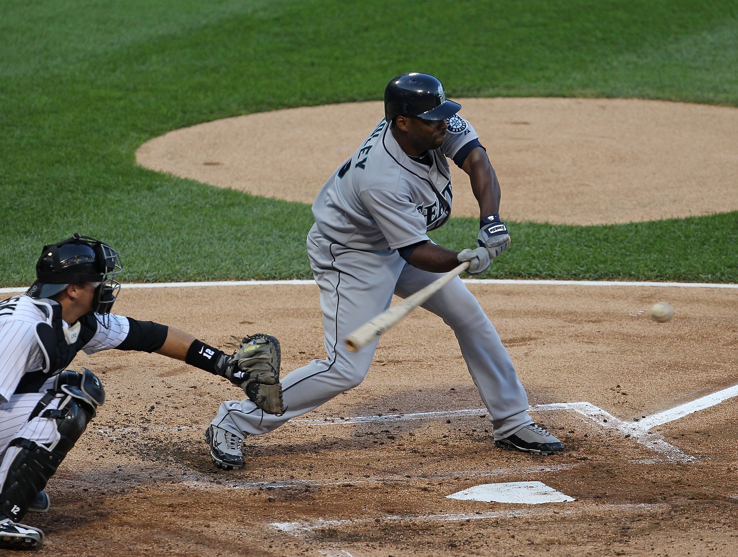 CHICAGO - JULY 26: Milton Bradley #15 of the Seattle Mariners takes a swing against the Chicago White Sox at U.S. Cellular Field on July 26, 2010 in Chicago, Illinois. The White Sox defeated the Mariners 6-1. (Photo by Jonathan Daniel/Getty Images) CHICAGO - JULY 26: Milton Bradley #15 of the Seattle Mariners takes a swing against the Chicago White Sox at U.S. Cellular Field on July 26, 2010 in Chicago, Illinois. The White Sox defeated the Mariners 6-1. (Photo by Jonathan Daniel/Getty Images)