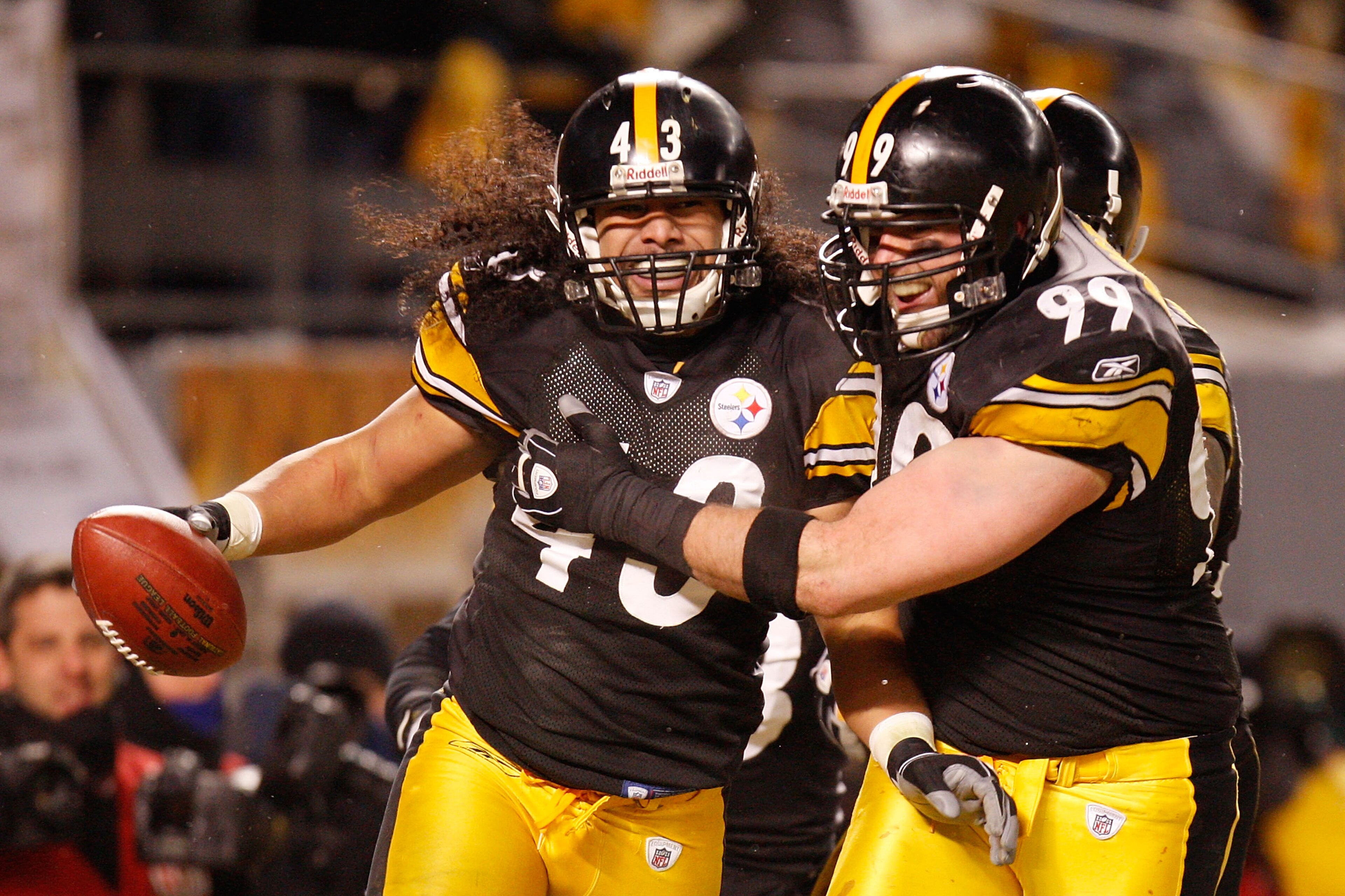 PITTSBURGH - JANUARY 18:  Safety Troy Polamalu #43 of the Pittsburgh Steelers celebrates his touchdown with defensive end Brett Keisel against the Baltimore Ravens during the fourth quarter of the AFC championship game on January 18, 2009 at Heinz Field i