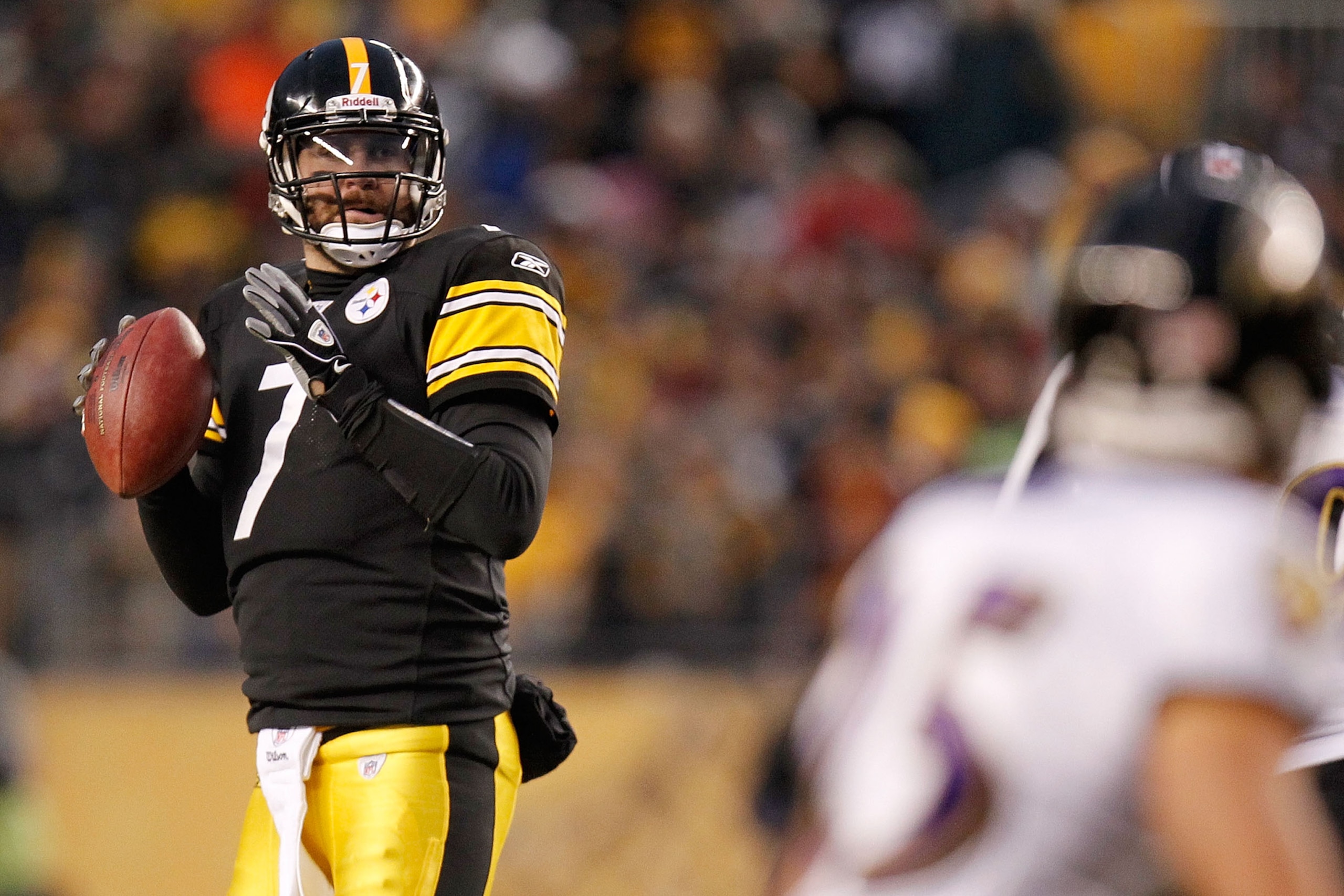 PITTSBURGH, PA - JANUARY 15: Quarterback Ben Roethlisberger #7 of the Pittsburgh Steelers drops back to pass against the Baltimore Ravens in the AFC Divisional Playoff Game at Heinz Field on January 15, 2011 in Pittsburgh, Pennsylvania. (Photo by Gregor PITTSBURGH, PA - JANUARY 15: Quarterback Ben Roethlisberger #7 of the Pittsburgh Steelers drops back to pass against the Baltimore Ravens in the AFC Divisional Playoff Game at Heinz Field on January 15, 2011 in Pittsburgh, Pennsylvania. (Photo by Gregor