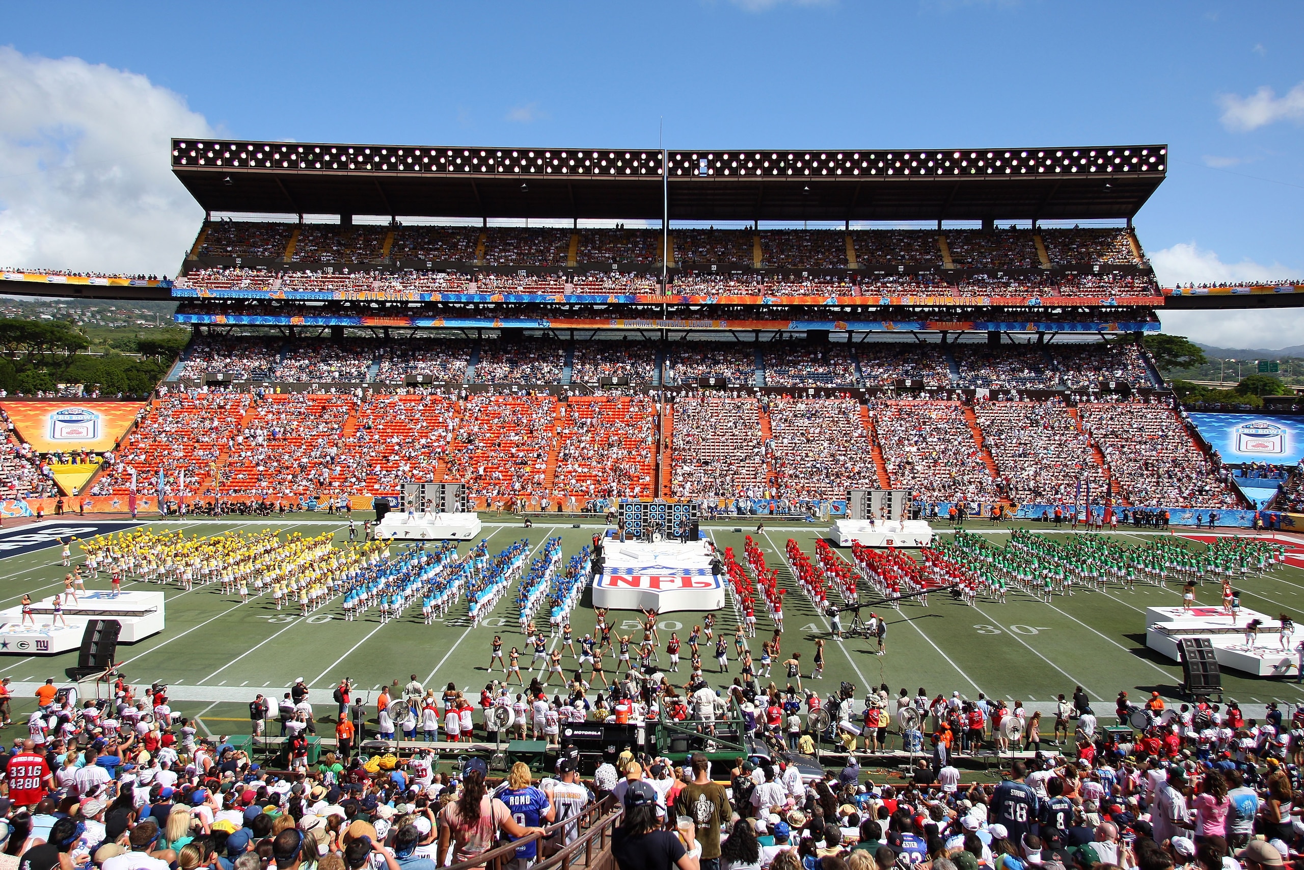 HONOLULU, HI - FEBRUARY 10:  General view of halftime festivities at the AFC game against the NFC during the 2008 NFL Pro Bowl at Aloha Stadium on February 10, 2008 in Honolulu, Hawaii. (Photo by Paul Spinelli/Getty Images)