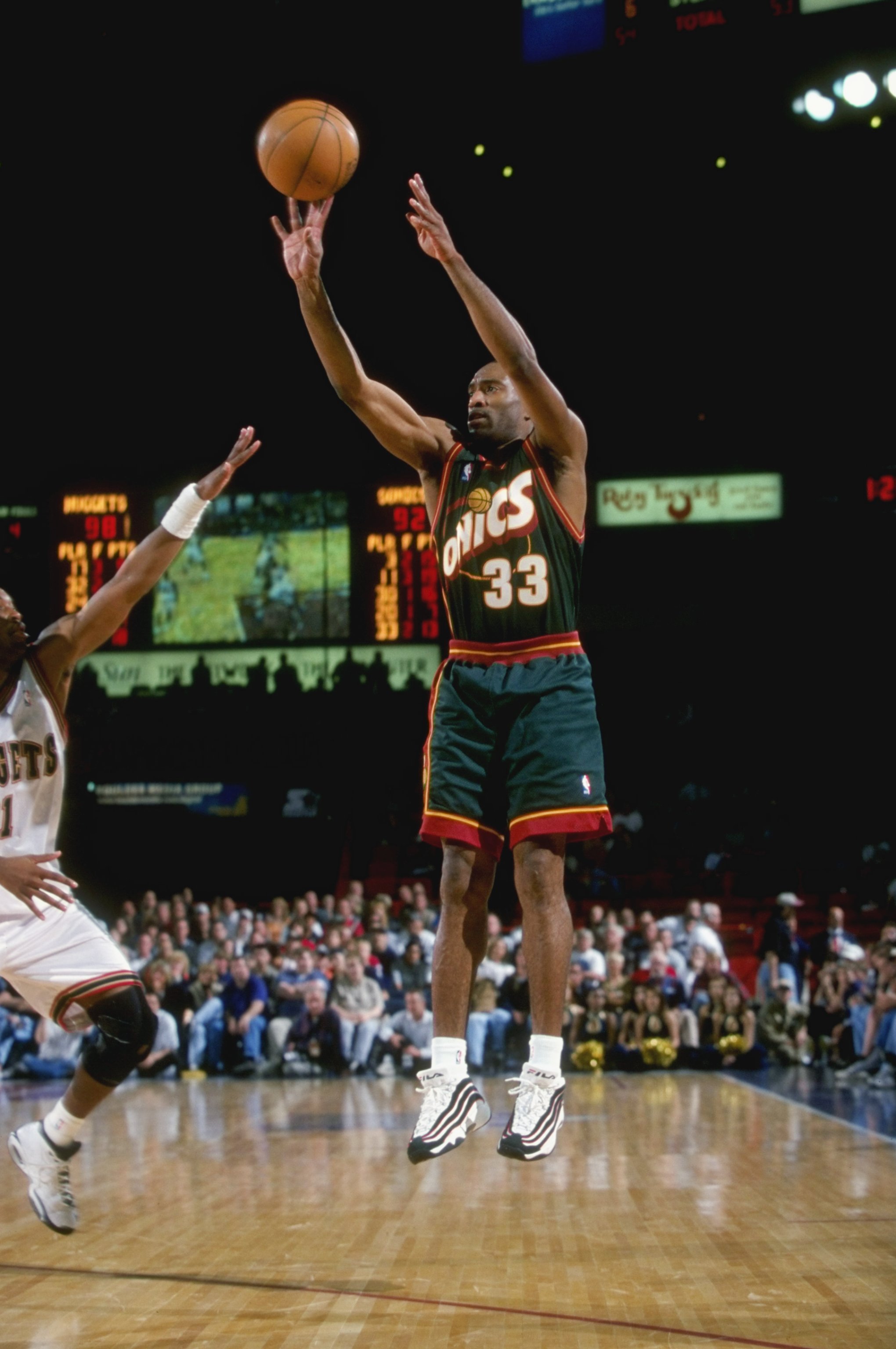 21 Mar 1999:  Hersey Hawkins #33 of the Seattle SuperSonics shooting the ball during the game against the Denver Nuggets at the McNichols Arena in Denver, Colorado. The Nuggets defeated the Sonics 102-98.   Mandatory Credit: Brian Bahr  /Allsport