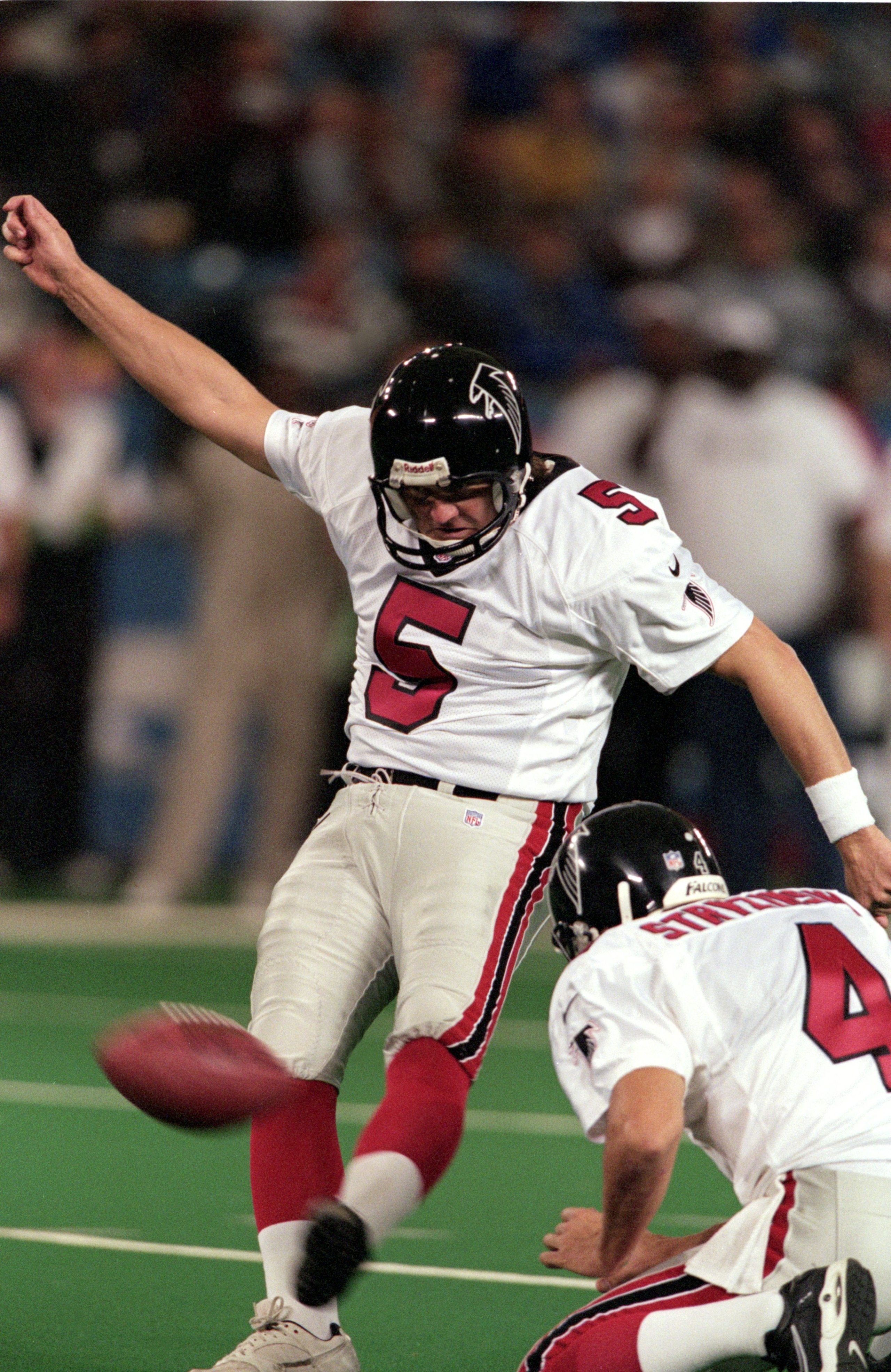 12 Nov 2000: Morten Andersen #5 of the Atlanta Falcons kicks the ball as teammate Dan Stryzinski #4 held it for him during the game against the Detroit Lions at the Silverdome in Pontiac, Michigan. The Lions defeated the Falcons 13-10.Mandatory Credit: T 12 Nov 2000: Morten Andersen #5 of the Atlanta Falcons kicks the ball as teammate Dan Stryzinski #4 held it for him during the game against the Detroit Lions at the Silverdome in Pontiac, Michigan. The Lions defeated the Falcons 13-10.Mandatory Credit: T