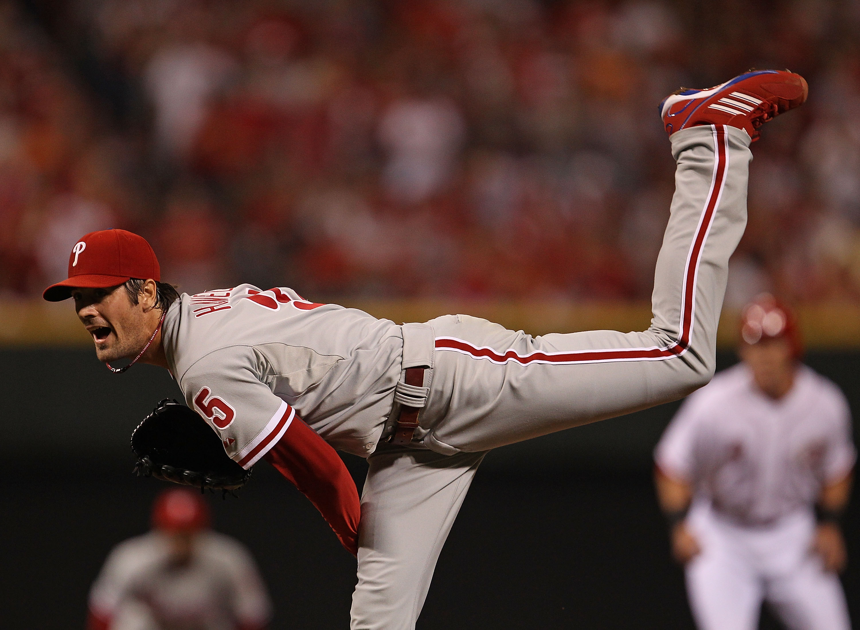 CINCINNATI - OCTOBER 10: Cole Hamels #35 of the Philadelphia Phillies delivers the ball against the Cincinnati Reds on his way to a complete game shut-out during game 3 of the NLDS at Great American Ball Park on October 10, 2010 in Cincinnati, Ohio. The P