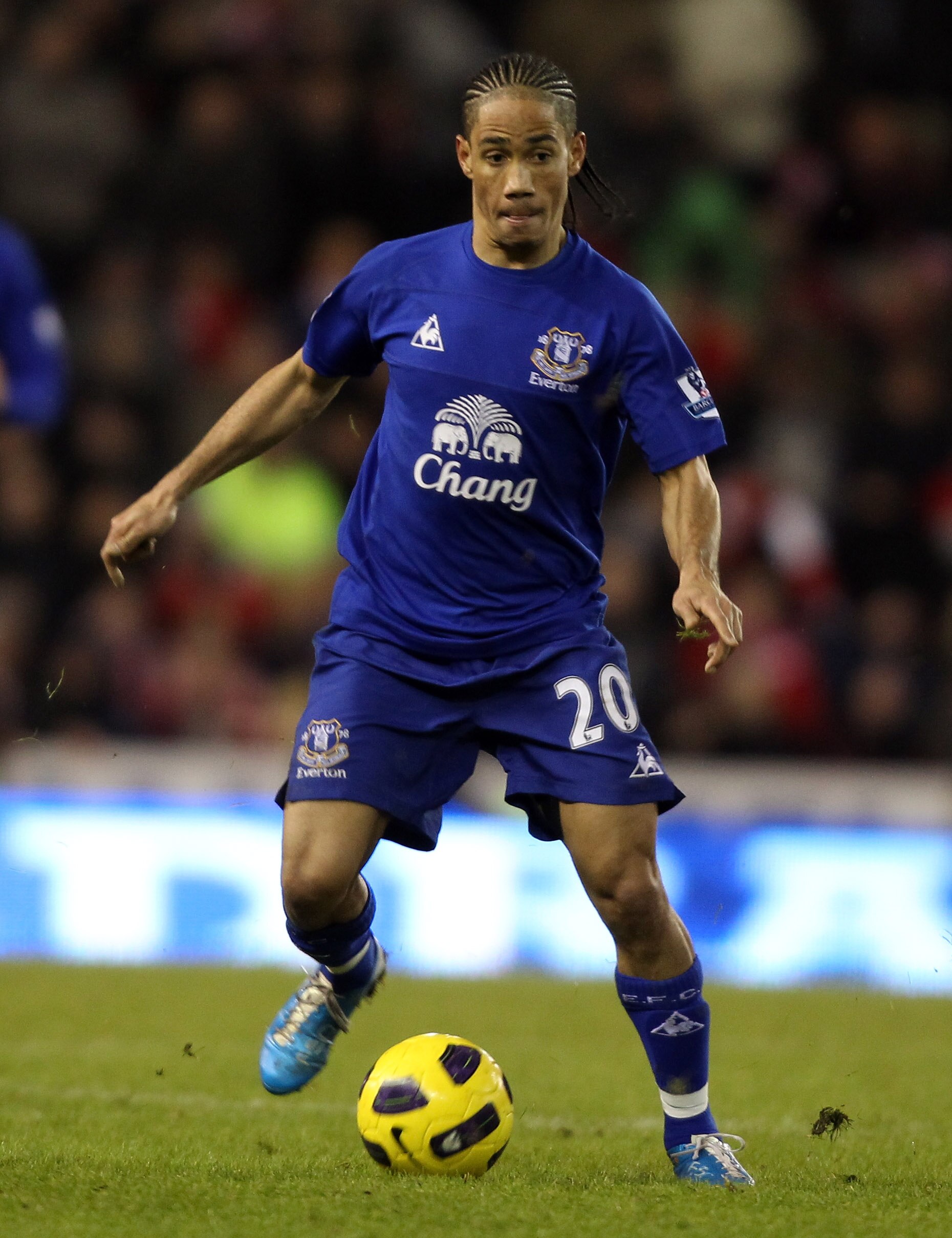 STOKE ON TRENT, ENGLAND - JANUARY 01: Steven Pienaar of Everton during the Barclays Premier League match between Stoke City and Everton at the Britannia Stadium on January 1, 2011 in Stoke on Trent, England. (Photo by Ross Kinnaird/Getty Images) STOKE ON TRENT, ENGLAND - JANUARY 01: Steven Pienaar of Everton during the Barclays Premier League match between Stoke City and Everton at the Britannia Stadium on January 1, 2011 in Stoke on Trent, England. (Photo by Ross Kinnaird/Getty Images)