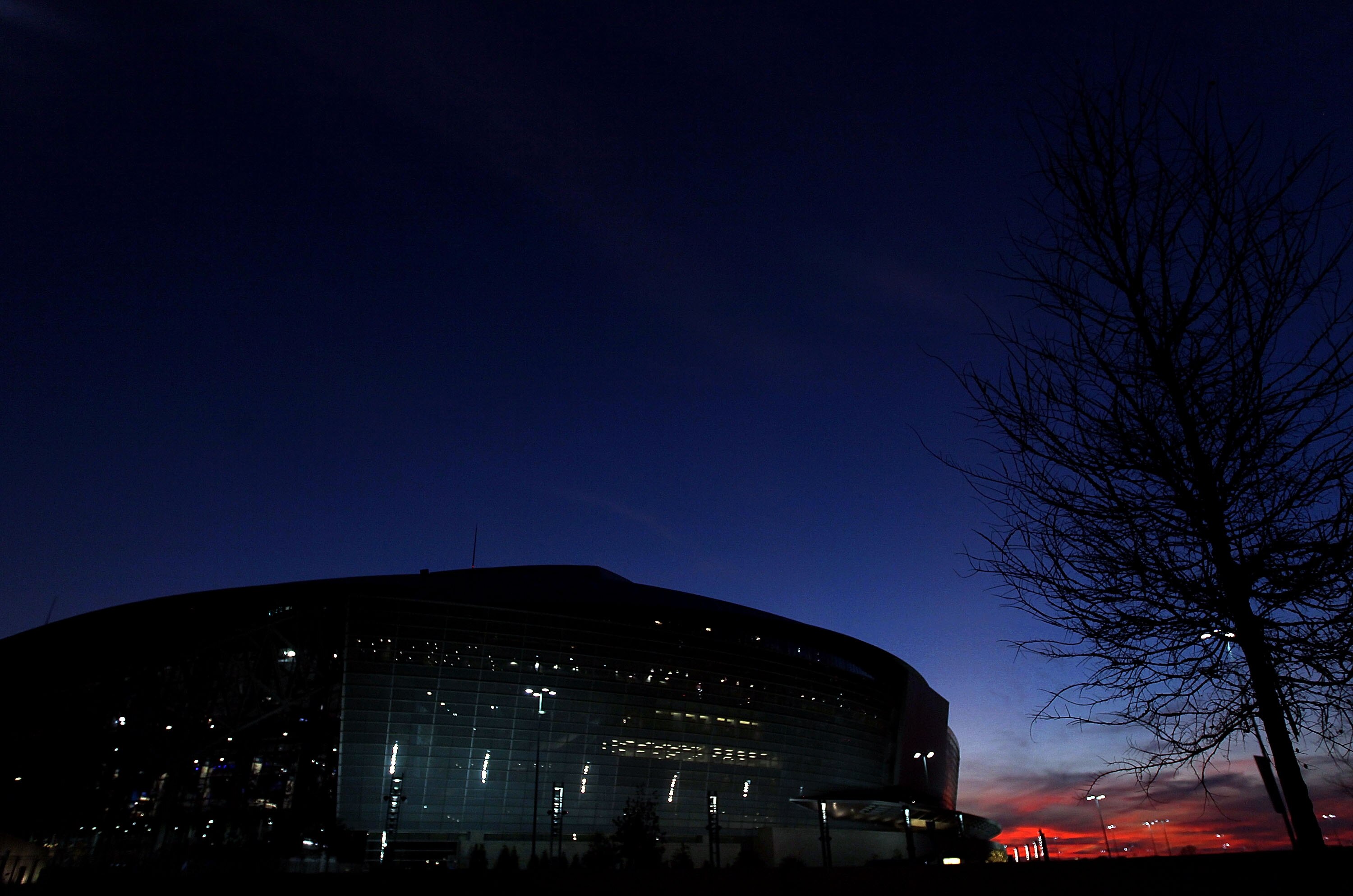 ARLINGTON, TX - DECEMBER 19:  A general view as the sun sets over Cowboys Stadium on December 19, 2010 in Arlington, Texas.  (Photo by Ronald Martinez/Getty Images)