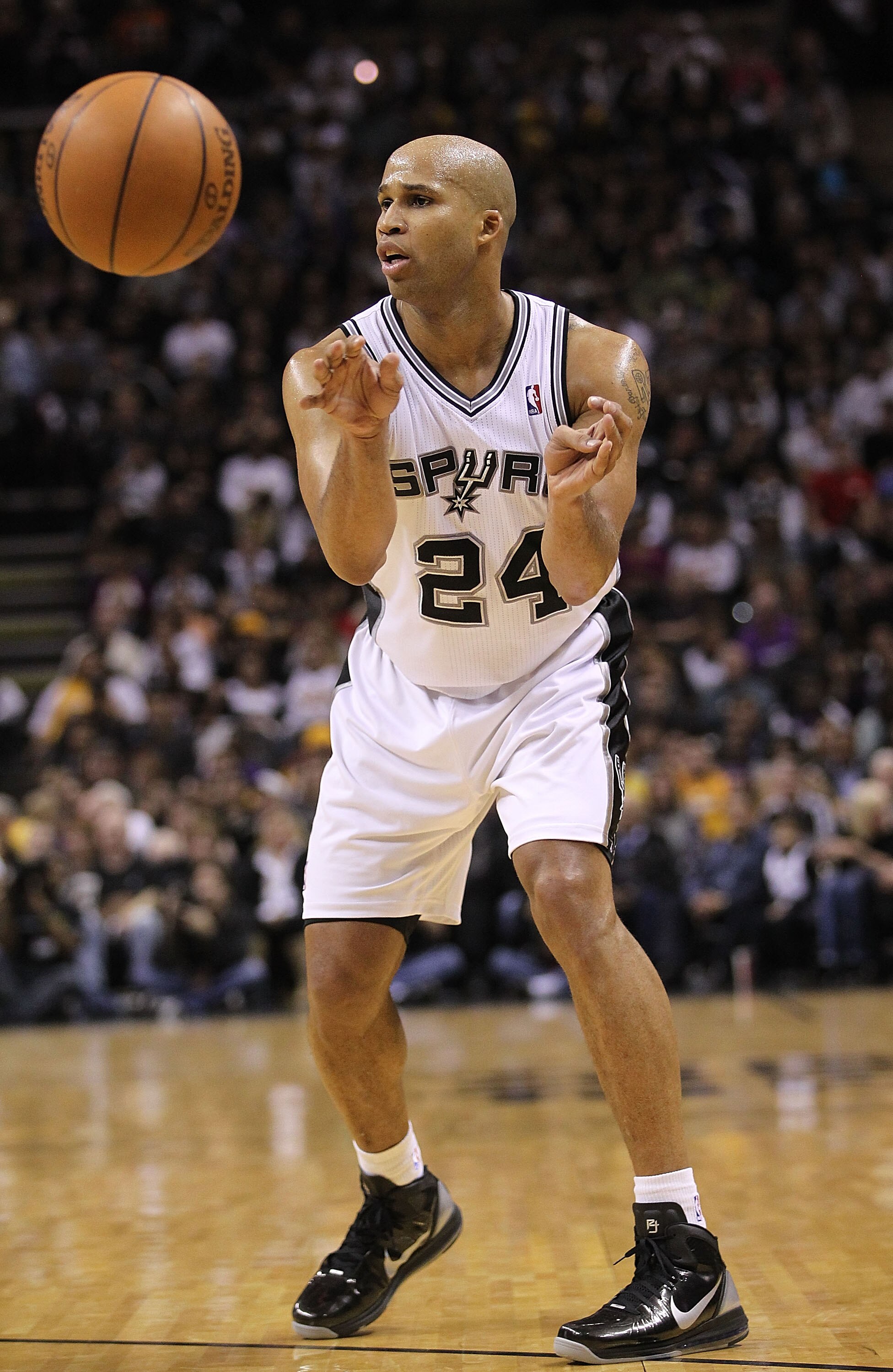 SAN ANTONIO, TX - DECEMBER 28:  Richard Jefferson #24 of the San Antonio Spurs during play against the Los Angeles Lakers at AT&T Center on December 28, 2010 in San Antonio, Texas.  NOTE TO USER: User expressly acknowledges and agrees that, by downloading