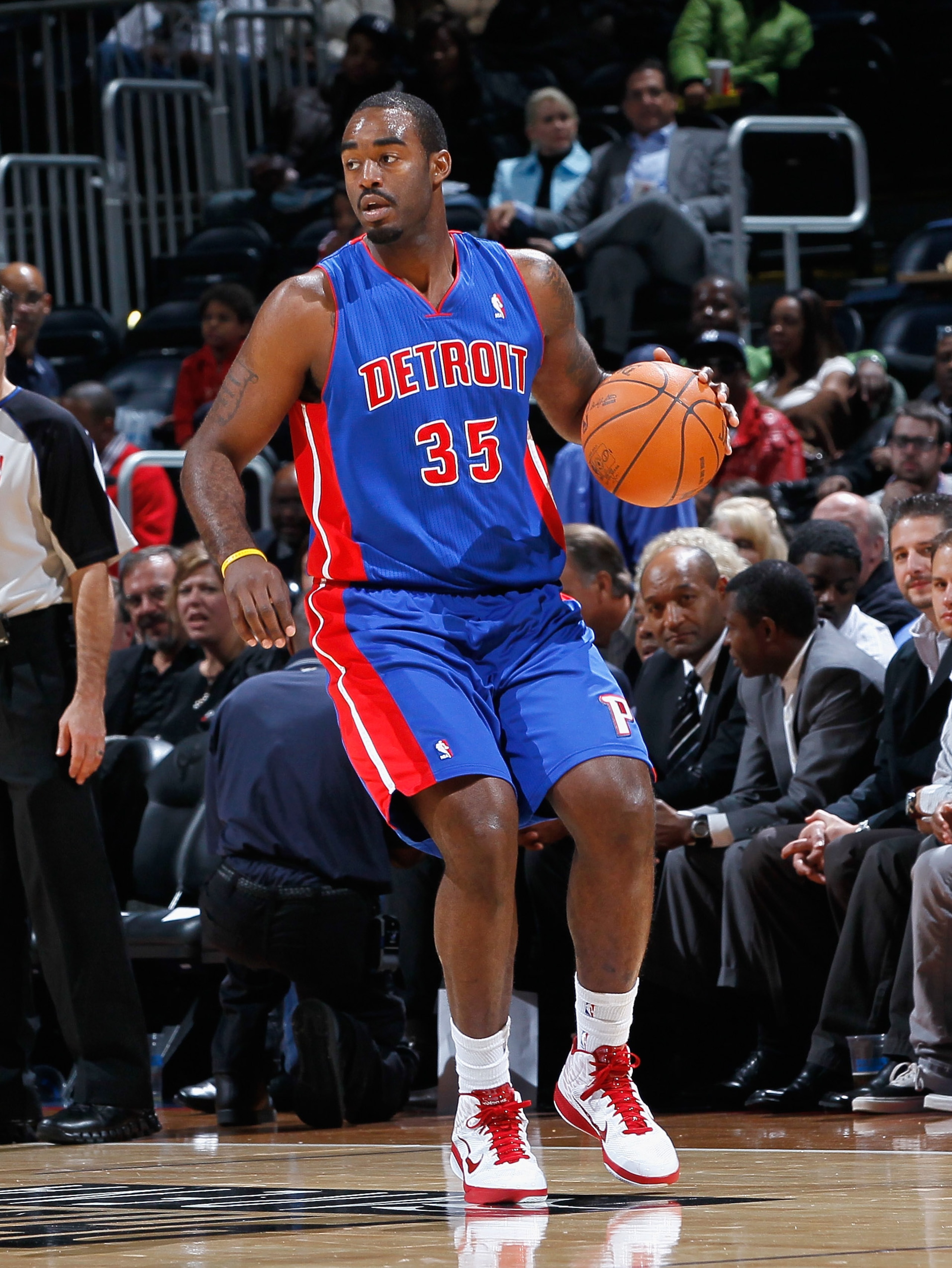 ATLANTA - NOVEMBER 03:  DaJuan Summers #35 of the Detroit Pistons against the Atlanta Hawks at Philips Arena on November 3, 2010 in Atlanta, Georgia.  NOTE TO USER: User expressly acknowledges and agrees that, by downloading and/or using this Photograph,