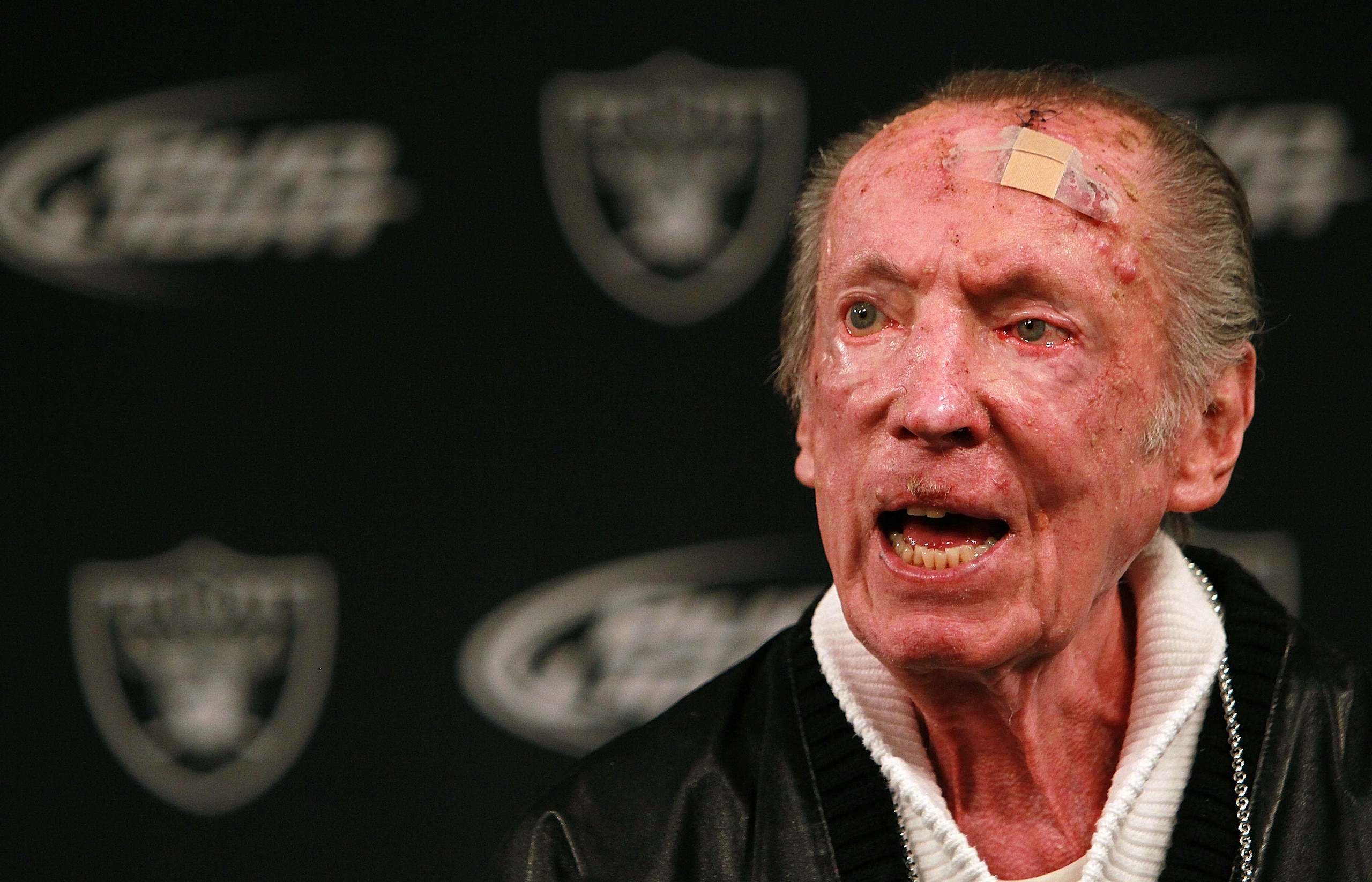 ALAMEDA, CA - JANUARY 18:  Oakland Raiders owner Al Davis speaks to reporters after introducing Hue Jackson as the new head coach of the Oakland Raiders on January 18, 2011 in Alameda, California.  Hue Jackson was introduced as the new coach of the Oaklan