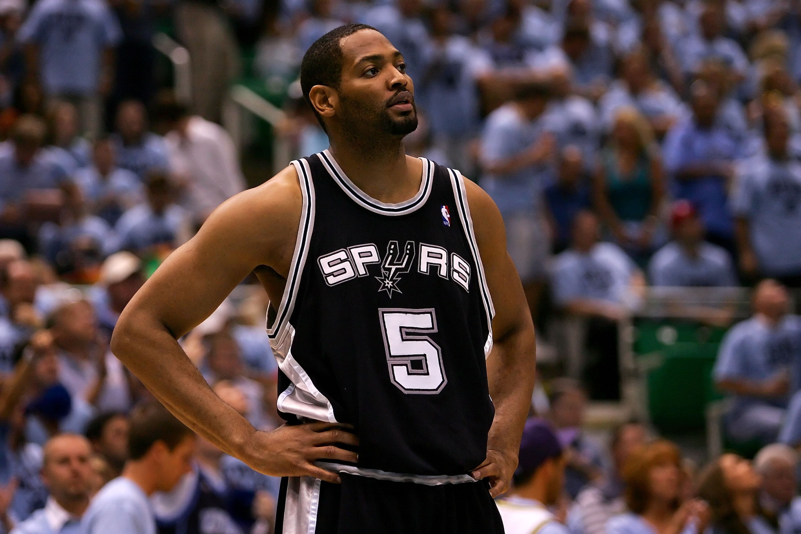 SALT LAKE CITY - MAY 26:  Robert Horry #5 of the San Antonio Spurs reacts in the fourth quarter against the Utah Jazz in Game Three of the Western Conference Finals during the 2007 NBA Playoffs at the EnergySolutions Arena on May 26, 2007 in Salt Lake Cit
