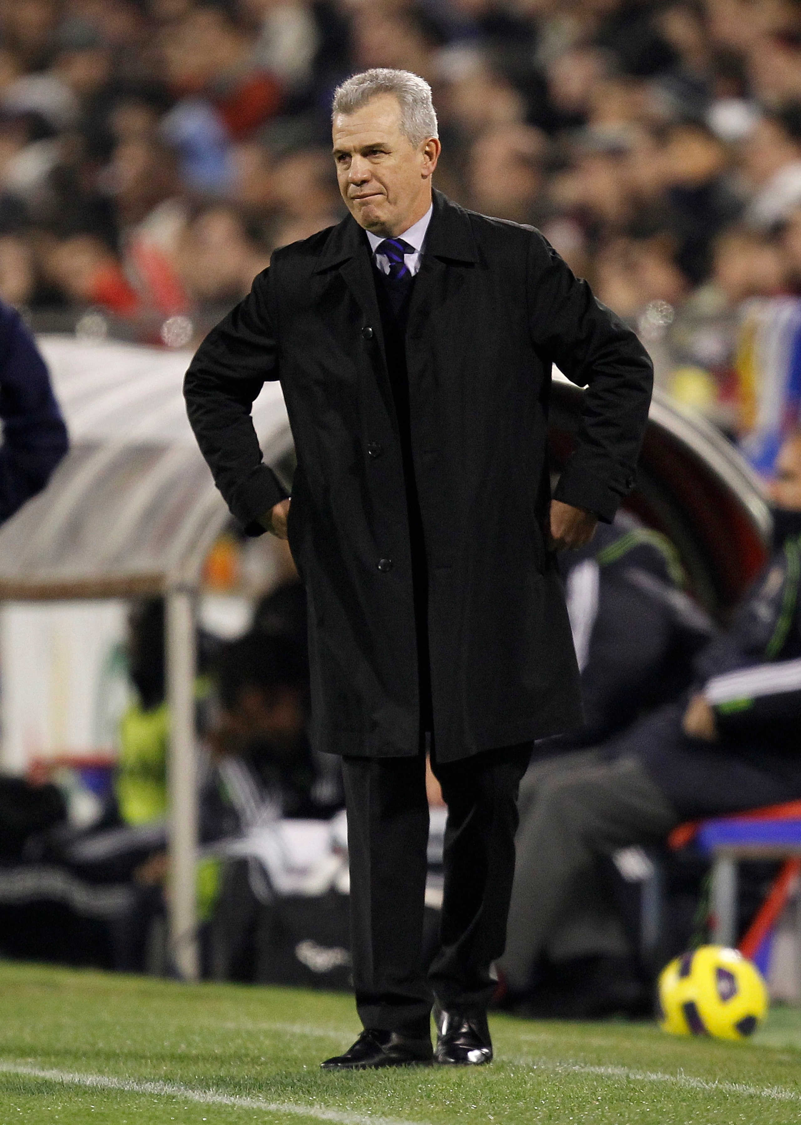 ZARAGOZA, SPAIN - DECEMBER 12: Head coach Javier Aguirre of Zaragoza reacts during the La Liga match between Real Zaragoza and Real Madrid at La Romareda stadium on December 12, 2010 in Zaragoza, Spain. (Photo by Angel Martinez/Getty Images)