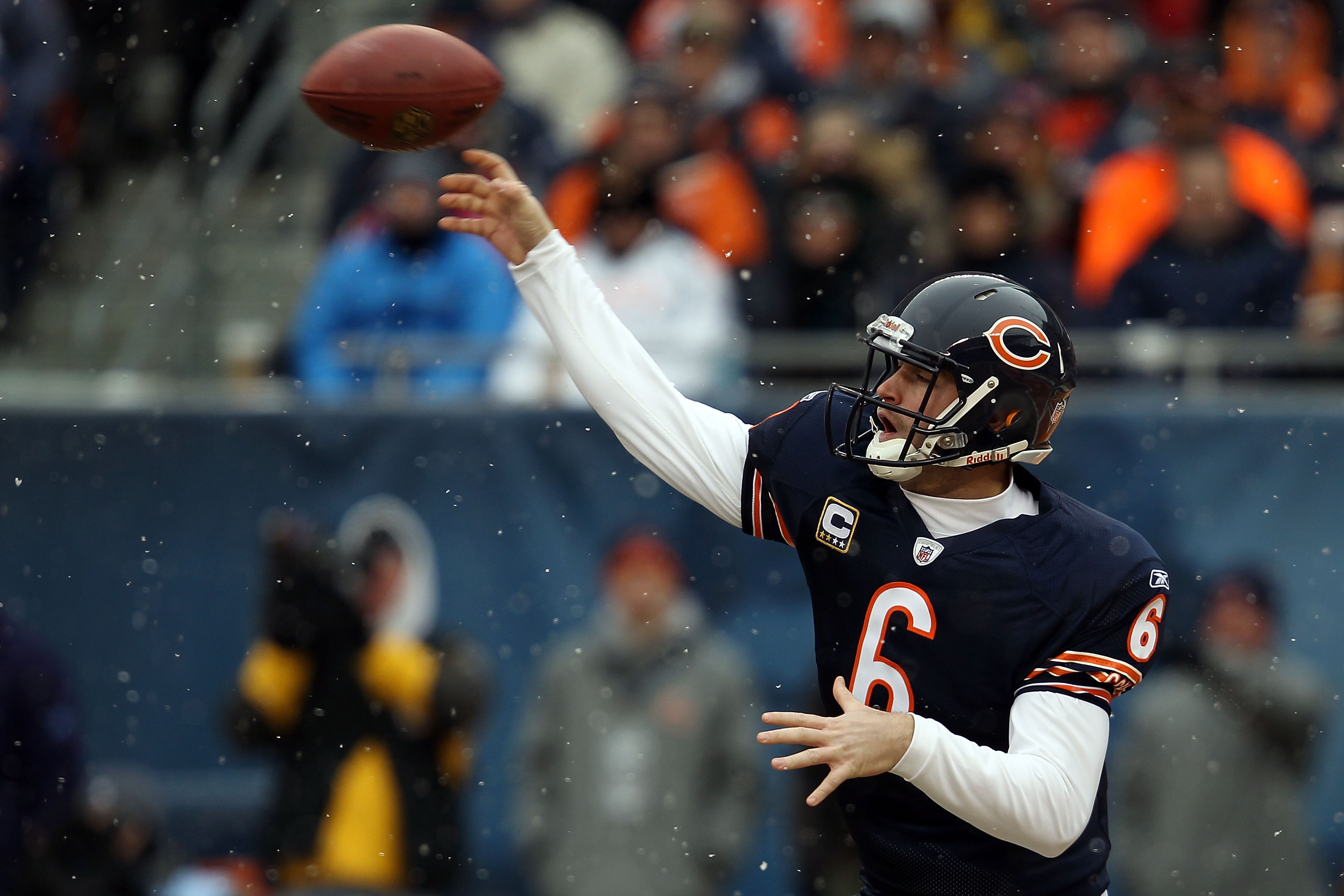 CHICAGO, IL - JANUARY 16:  Quarterback Jay Cutler #6 of the Chicago Bears throws the ball in the first quarter against the Seattle Seahawks in the 2011 NFC divisional playoff game at Soldier Field on January 16, 2011 in Chicago, Illinois.  (Photo by Jonat