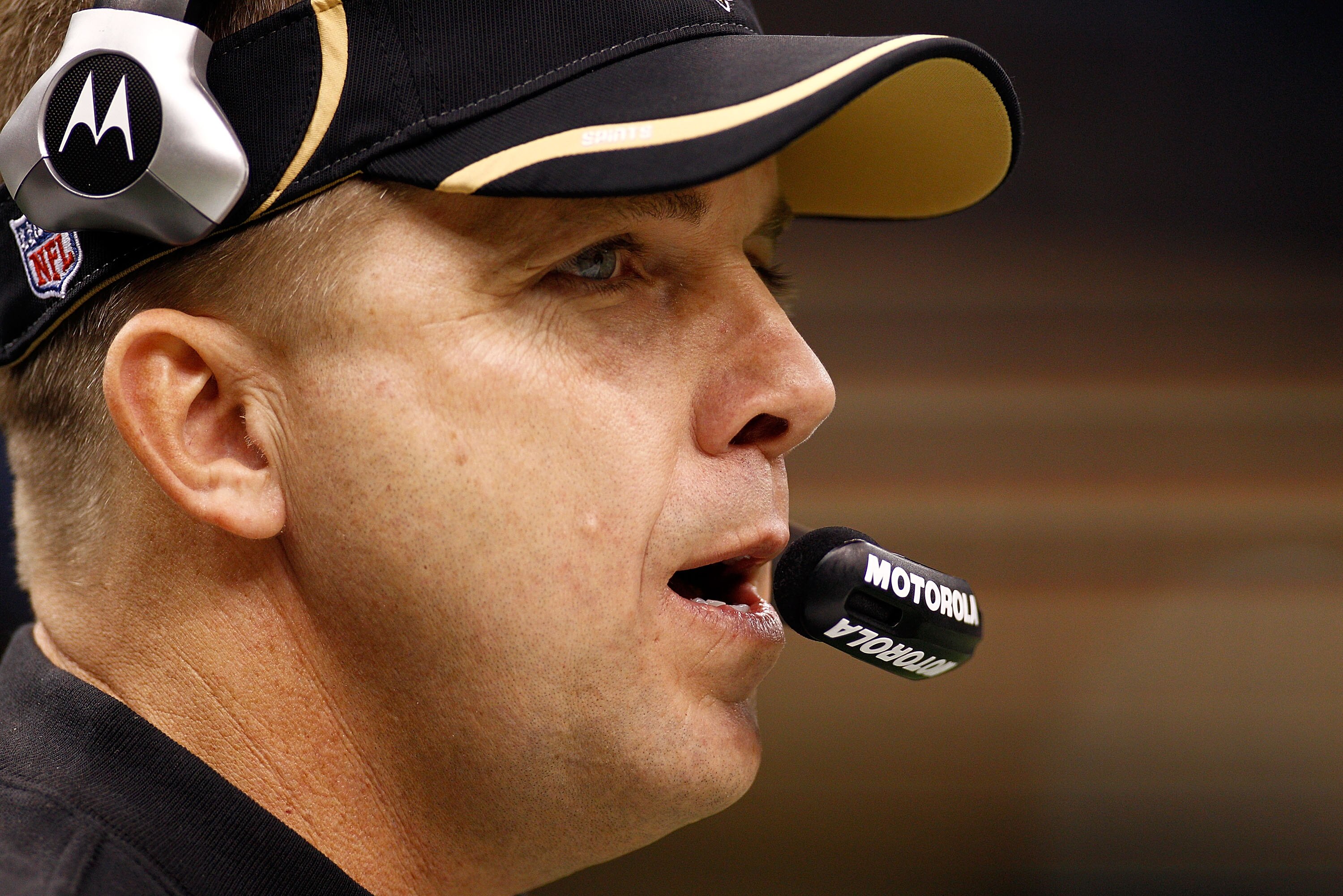 NEW ORLEANS, LA - JANUARY 02:  Head coach Sean Payton of the New Orleans Saints watches a play during the game against the Tampa Bay Buccaneers at the Louisiana Superdome on January 2, 2011 in New Orleans, Louisiana.  The Buccaneers defeated the Saints 23