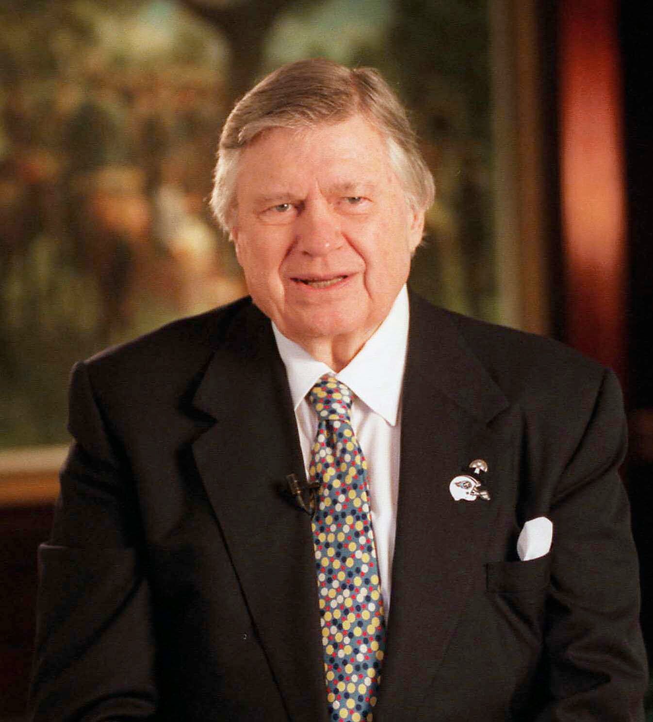 NASHVILLE, TN - 2005:  Bud Adams of the Tennessee Titans poses for his 2005 NFL headshot at photo day in Nashville, Tennessee.  (Photo by Getty Images)