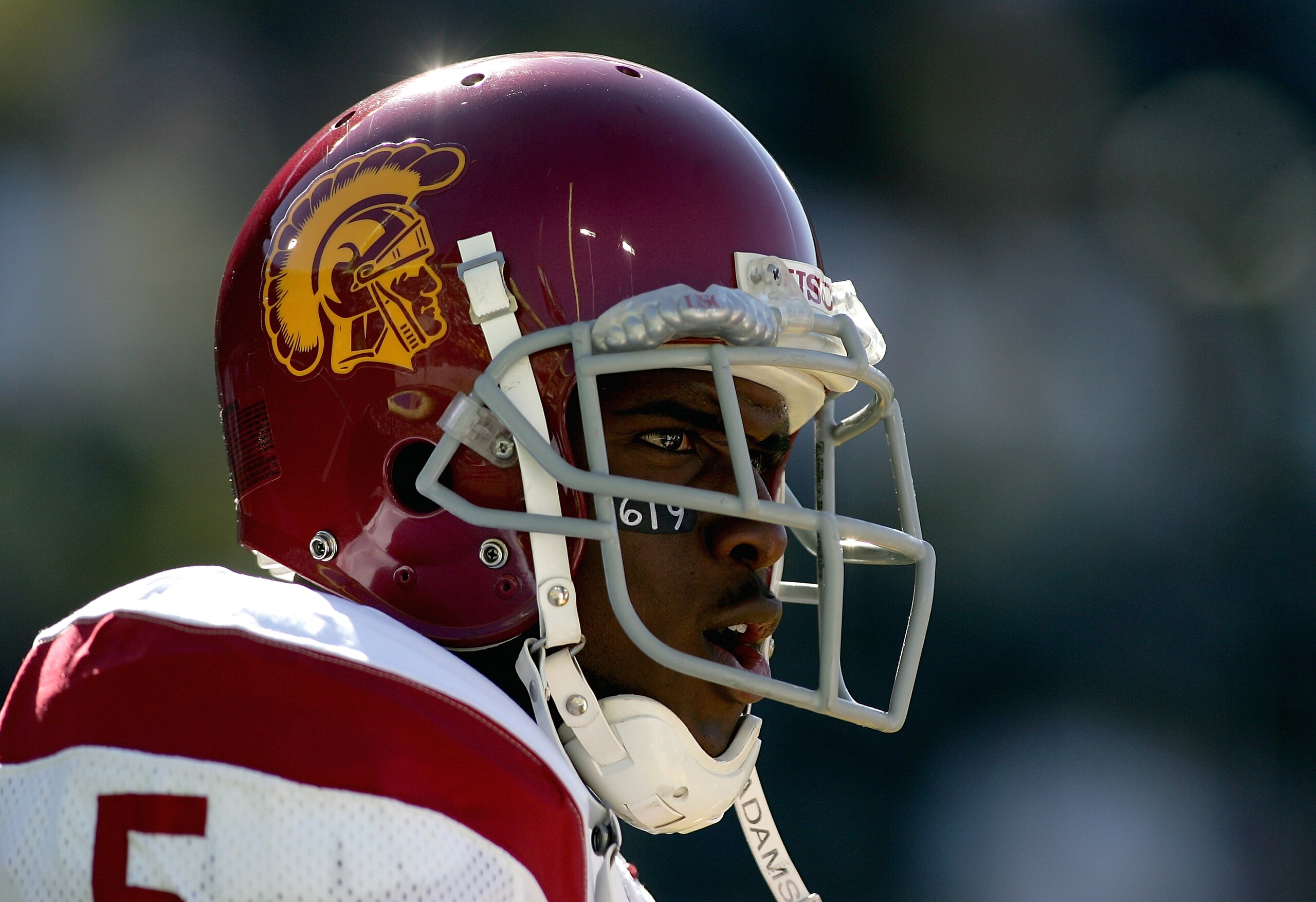 EUGENE, OR - SEPTEMBER 24:  Tailback Reggie Bush #5 of the USC Trojans looks on during a game against the Oregon Ducks on September 24, 2005 at Autzen Stadium in Eugene, Oregon. USC defeated Oregon 45-13.  (Photo by Jonathan Ferrey/Getty Images)