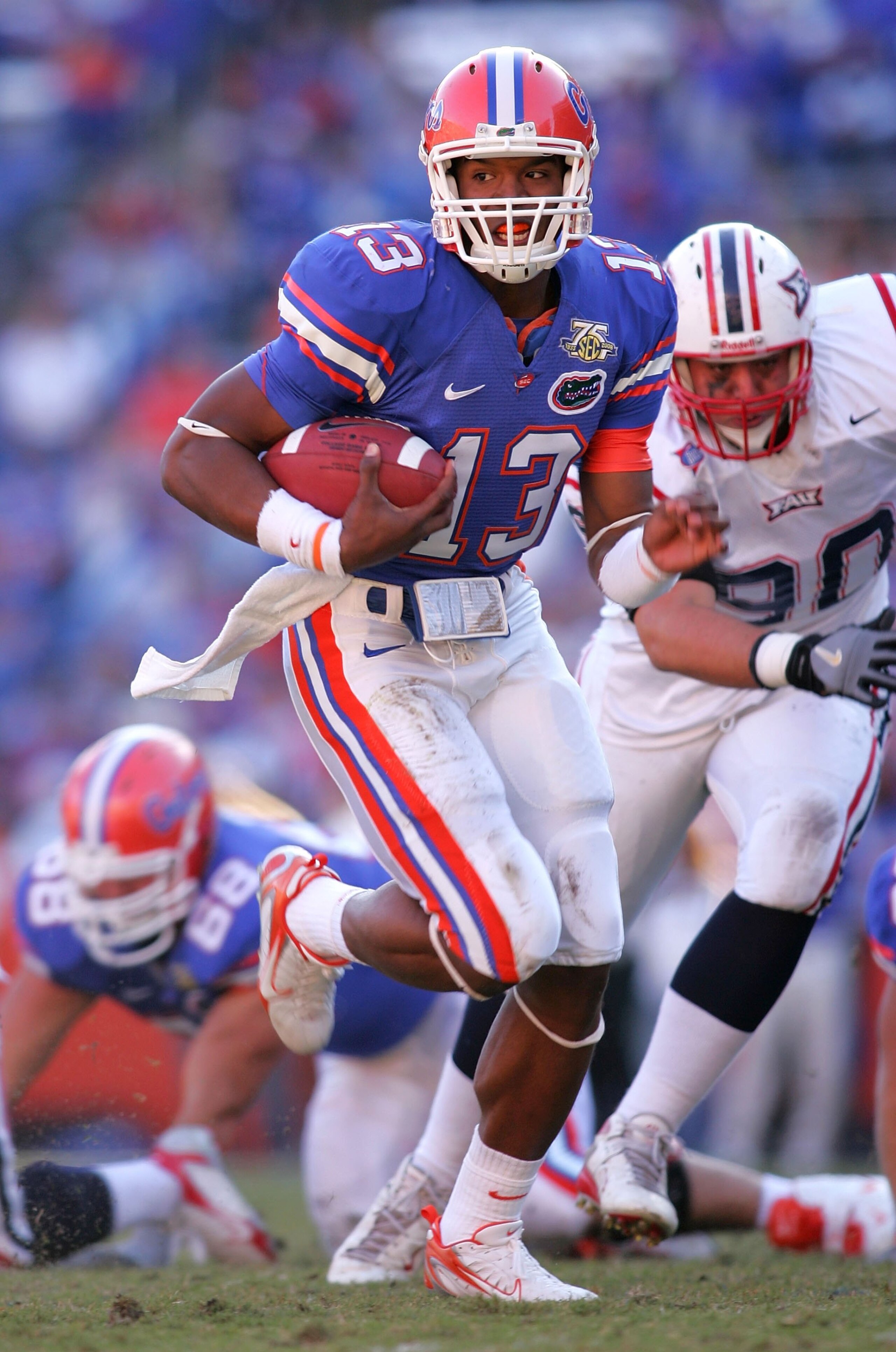 GAINESVILLE, FL - NOVEMBER 17:  Cameron Newton of the Florida Gators breaks a tackle during a  game against the FAU Owls at Ben Hill Griffin Stadium on November 17, 2007 in Gainesville, Florida.  (Photo by Sam Greenwood/Getty Images)