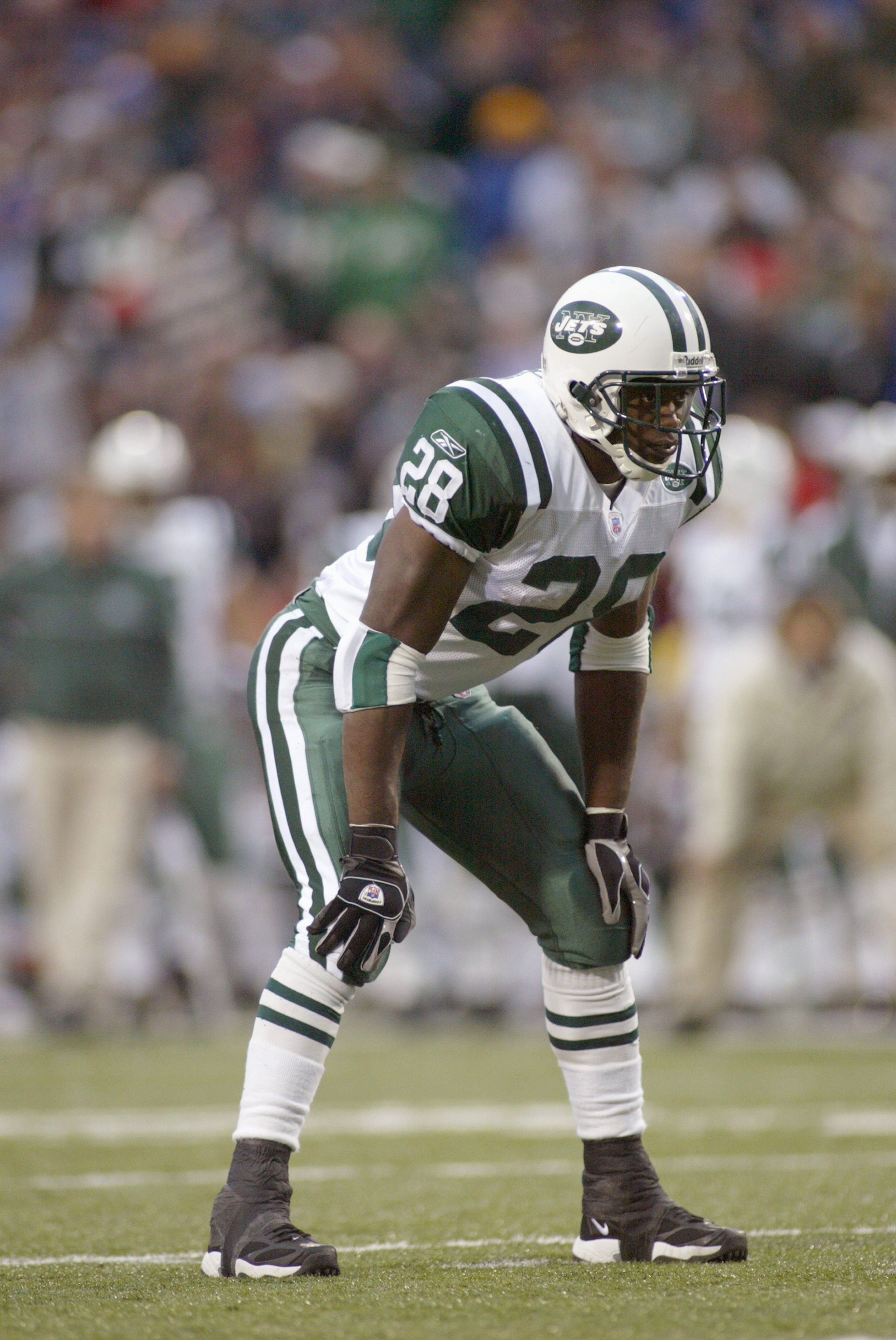 ORCHARD PARK, NY - OCTOBER 16: Curtis Martin #28 of the New York Jets gets ready for the snap during the game against the Buffalo Bills on October 16, 2005 at Ralph Wilson Stadium in Orchard Park, New York. The Bills won 27-17. (Photo by Rick Stewart/Gett