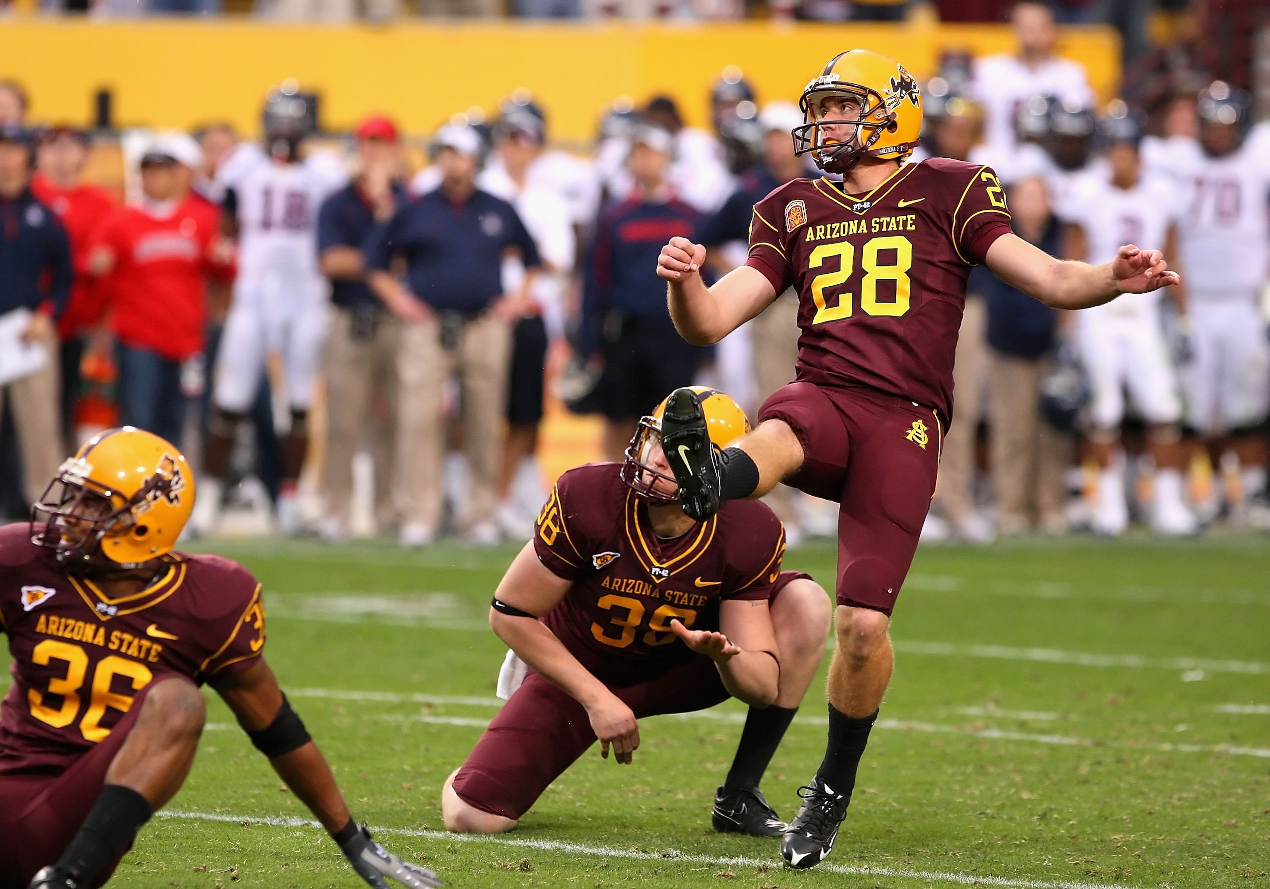 TEMPE, AZ - NOVEMBER 28:  Kicker Thomas Weber #28 of the Arizona State Sun Devils attempts a field goal against the Arizona Wildcats during the first quarter of the college football game at Sun Devil Stadium on November 28, 2009 in Tempe, Arizona.  (Photo