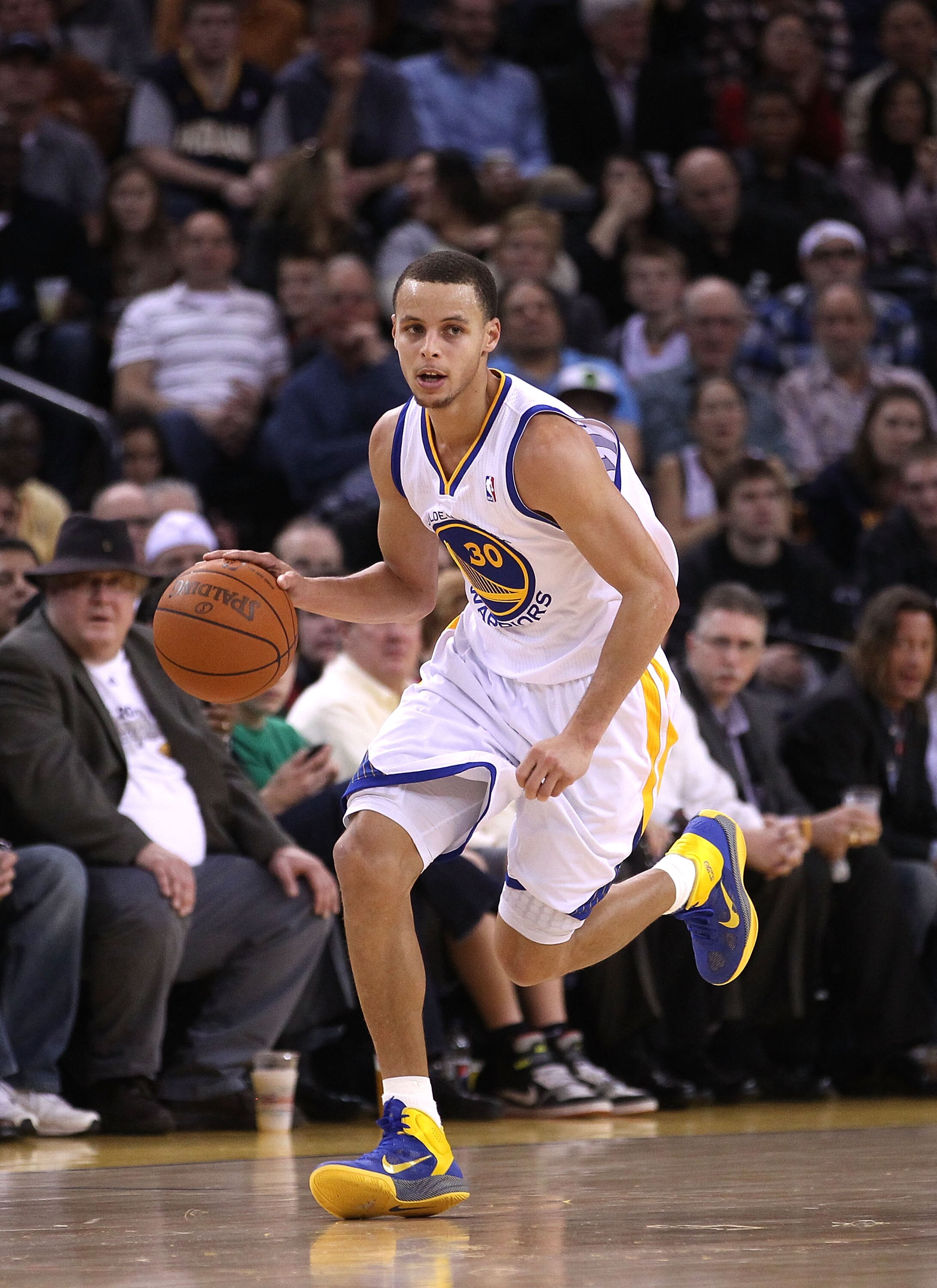 OAKLAND, CA - JANUARY 19:  Stephen Curry #30 of the Golden State Warriors in action against the Indiana Pacers at Oracle Arena on January 19, 2011 in Oakland, California.  NOTE TO USER: User expressly acknowledges and agrees that, by downloading and or us