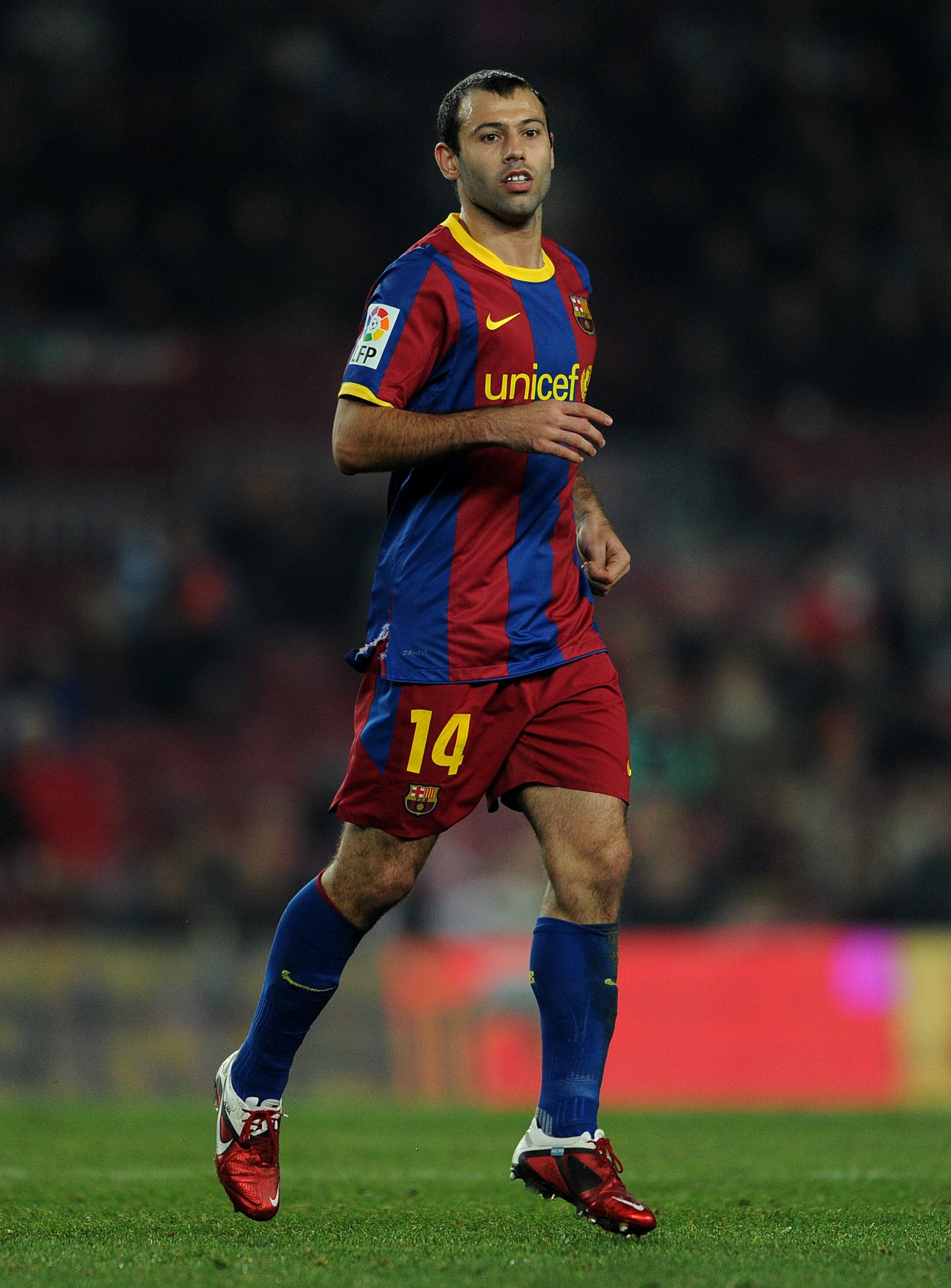 BARCELONA, SPAIN - DECEMBER 21:  Javier Mascherano of Barcelona during the round of last 16 Copa del Rey match between FC Barcelona and Athletic Bilbao at the Camp Nou stadium on December 21, 2010 in Barcelona, Spain.  (Photo by Jasper Juinen/Getty Images